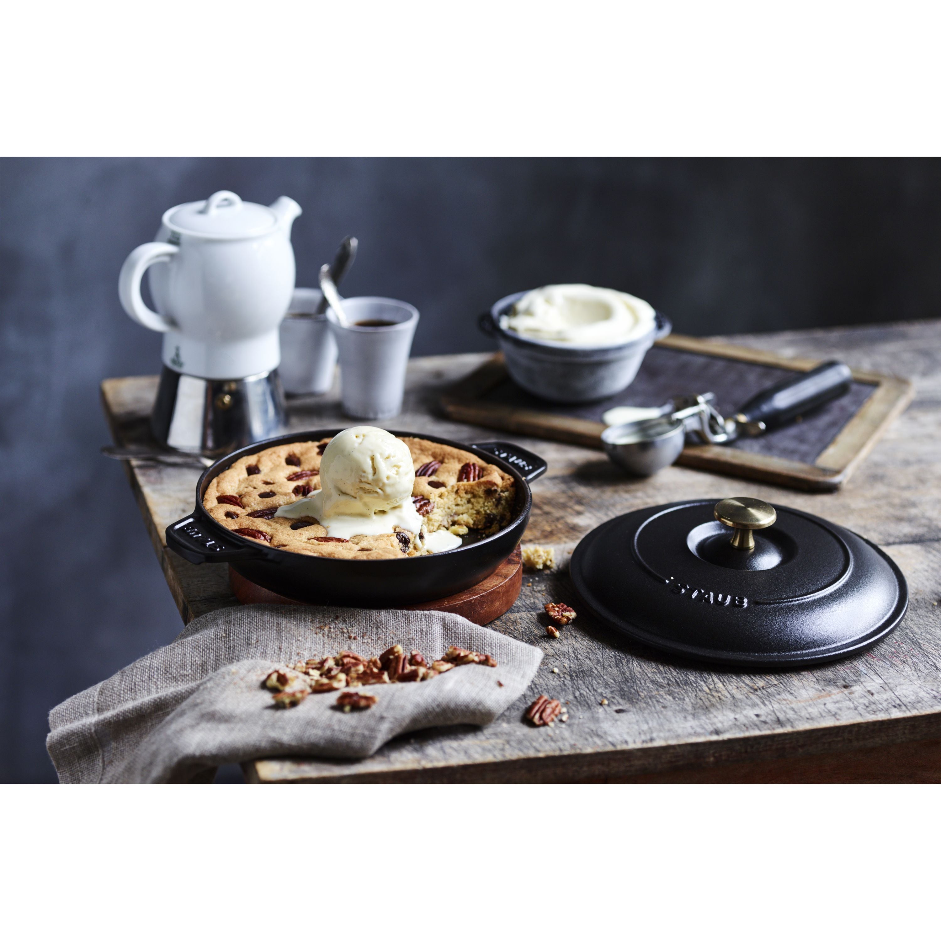 STAUB Specialities 750 ml Cast Iron Round Oven Dish With Lid, Black-n/a-DECOROLALA