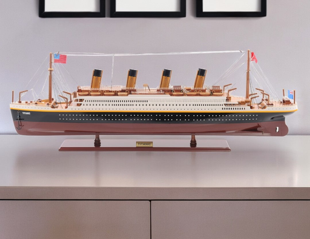 10" Black and Red Solid Wood Hand Painted 1912 RMS Titanic Small Model Boat-Sculptures-DECOROLALA