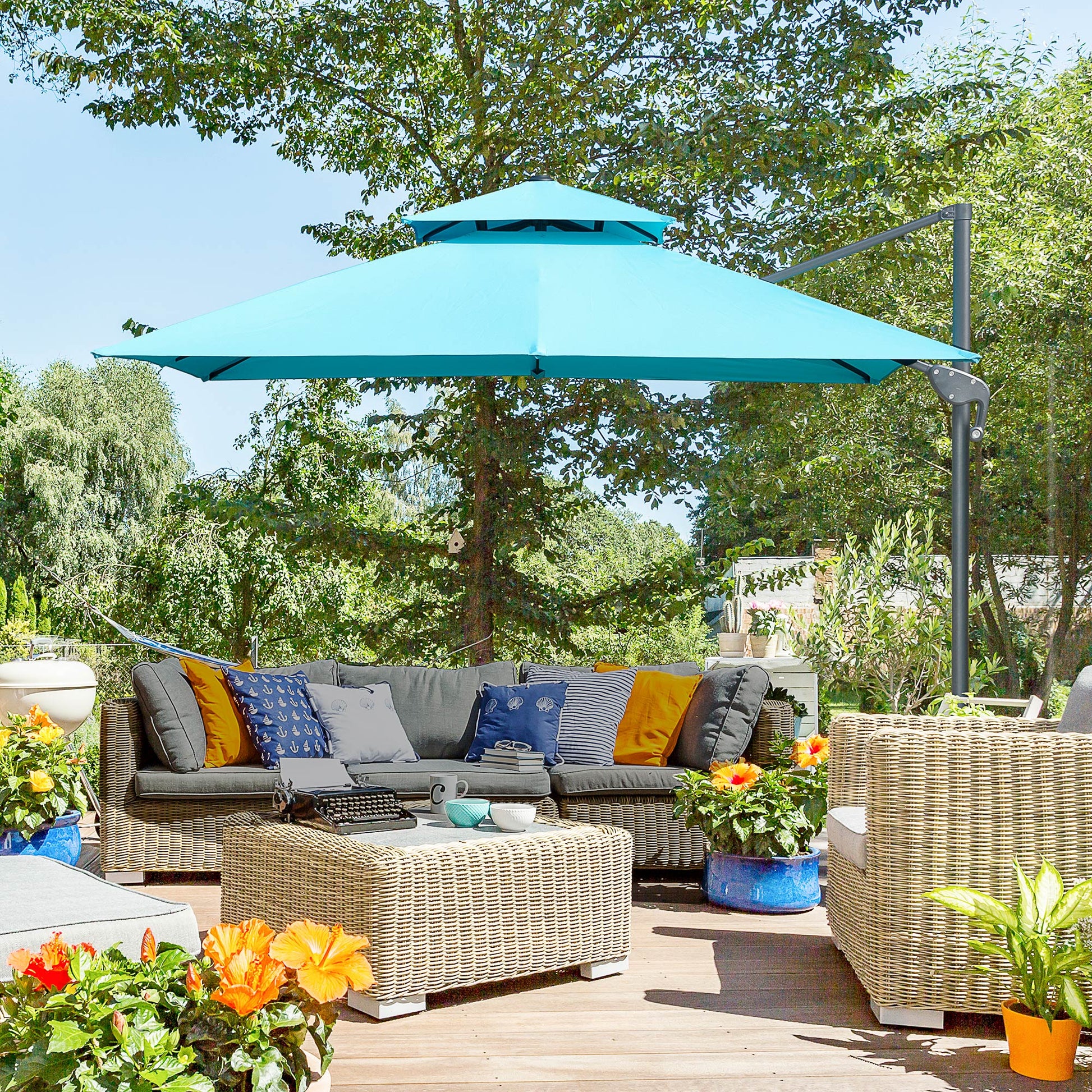 10' x 10' Cantilever Patio Umbrella Light Blue-DECOROLALA