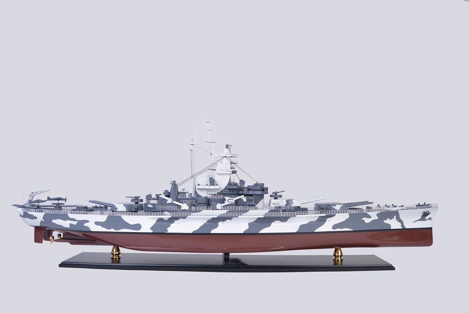 16" Gray And White Manufactured Wood Hand Painted Sculpture-Sculptures-DECOROLALA