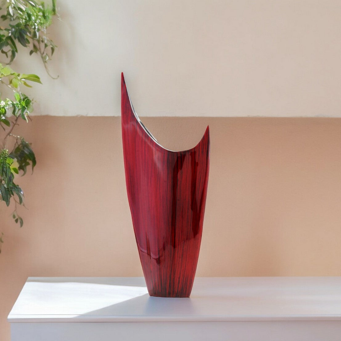 18" Red Aluminum Pointy Table Vase-Vases-DECOROLALA
