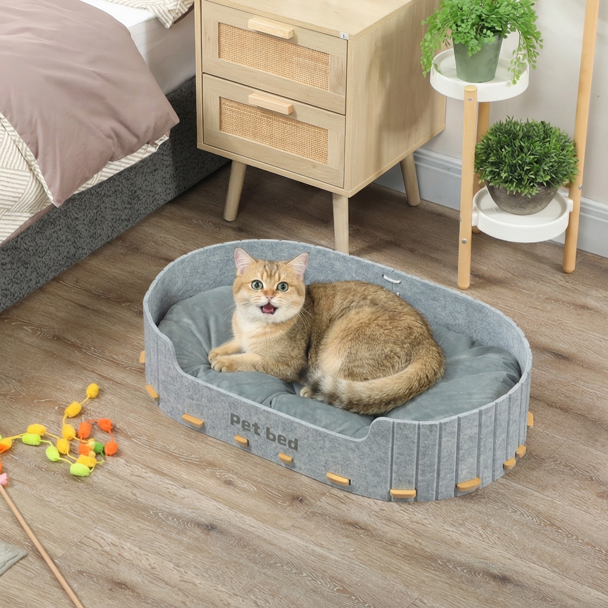 Dog Bed, Cat Bed with Washable Removable Cushion, Scratch-Resistant, Felt Cat Couch Sofa for Small Medium Dogs, Grey