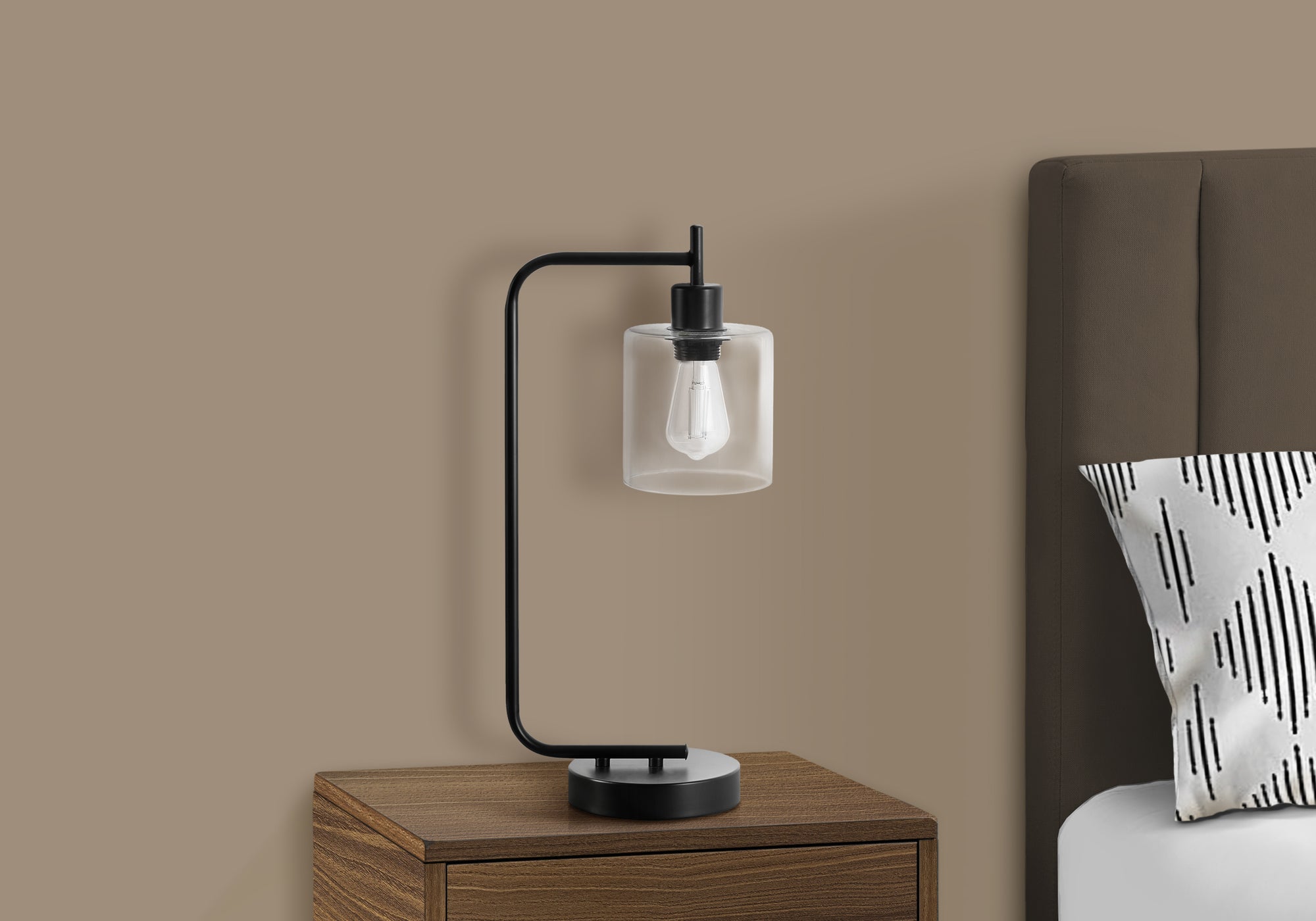 20"H Black Metal Table Lamp with USB Port-Lighting-DECOROLALA