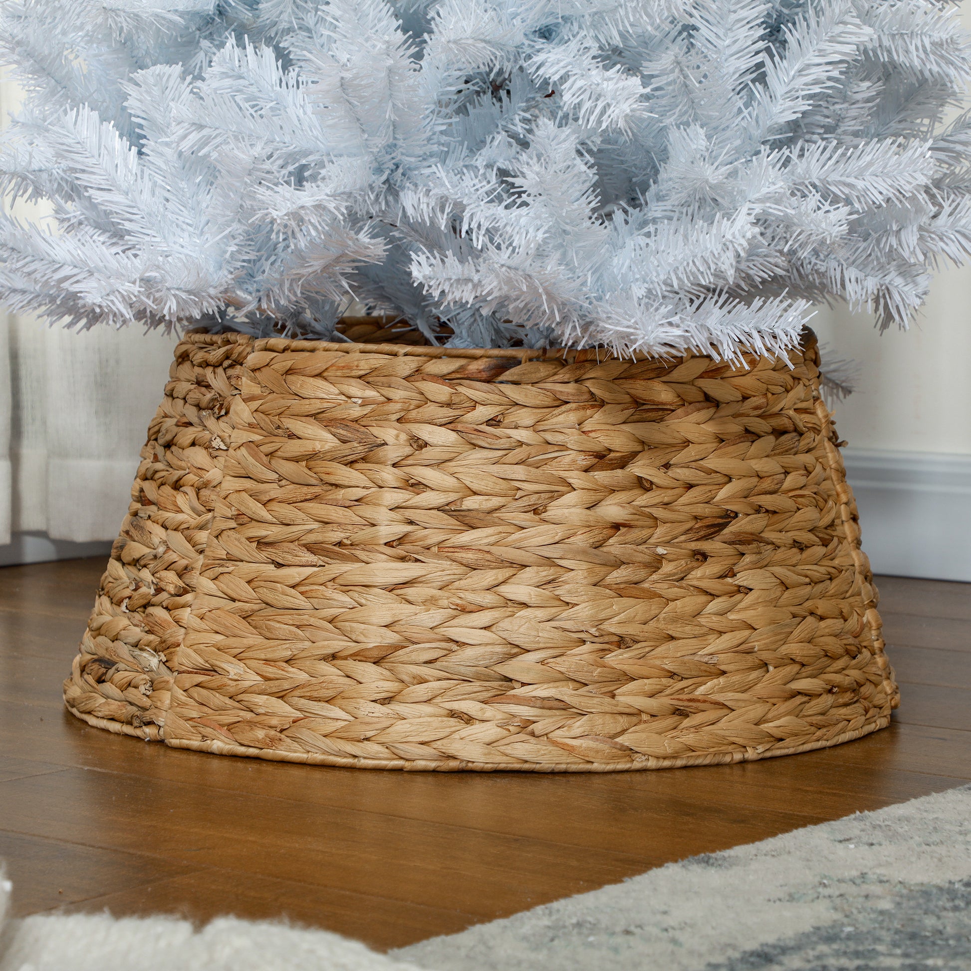 24" Water Hyacinth Christmas Tree Collar - Natural-Home Furnishings > Holiday & Seasonal > Christmas Trees-DECOROLALA
