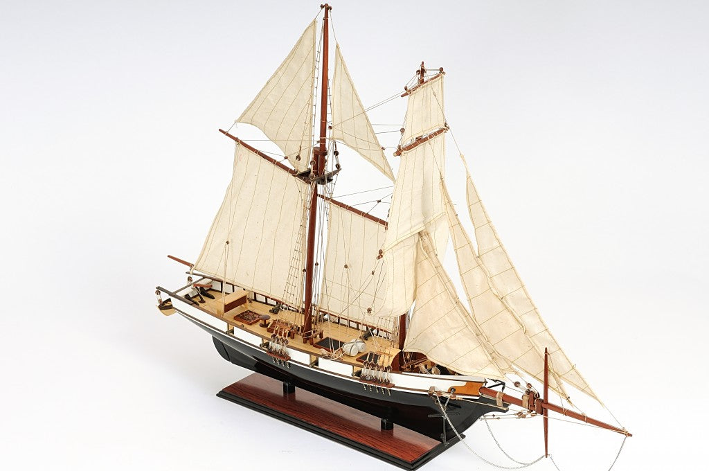 26" Black and White Solid Wood Hand Painted p-Oxybis(benzenesulfonyl hydrazide) Model Boat-Sculptures-DECOROLALA