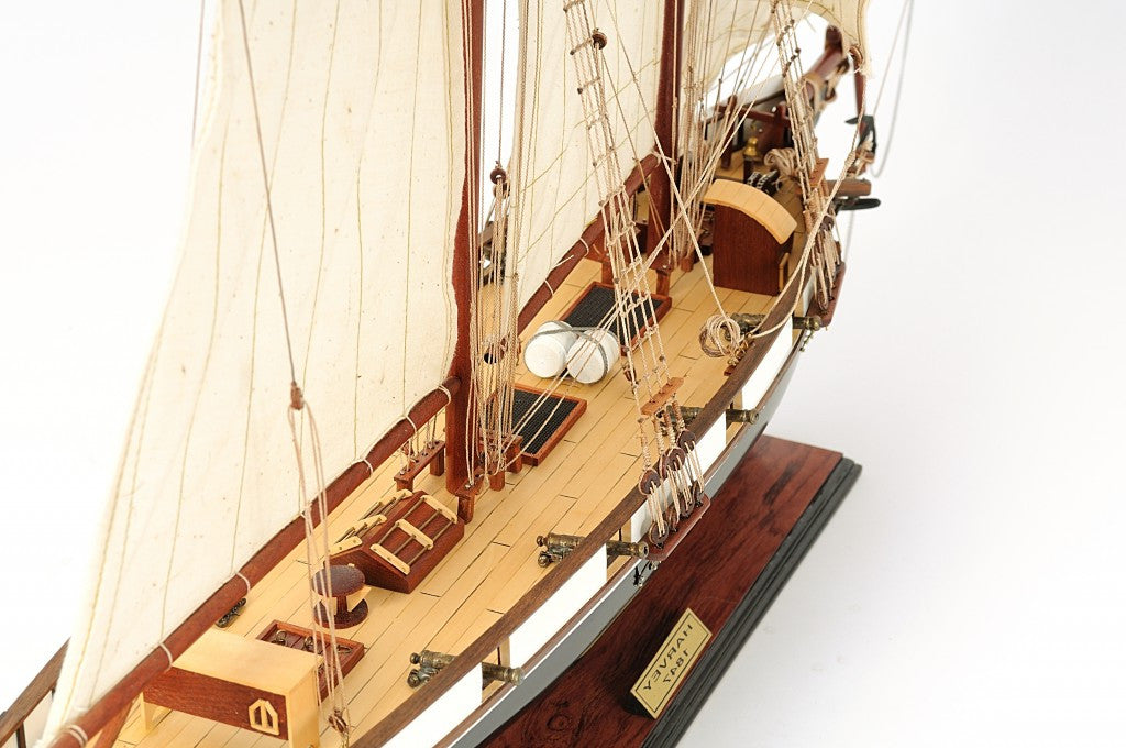 26" Black and White Solid Wood Hand Painted p-Oxybis(benzenesulfonyl hydrazide) Model Boat-Sculptures-DECOROLALA