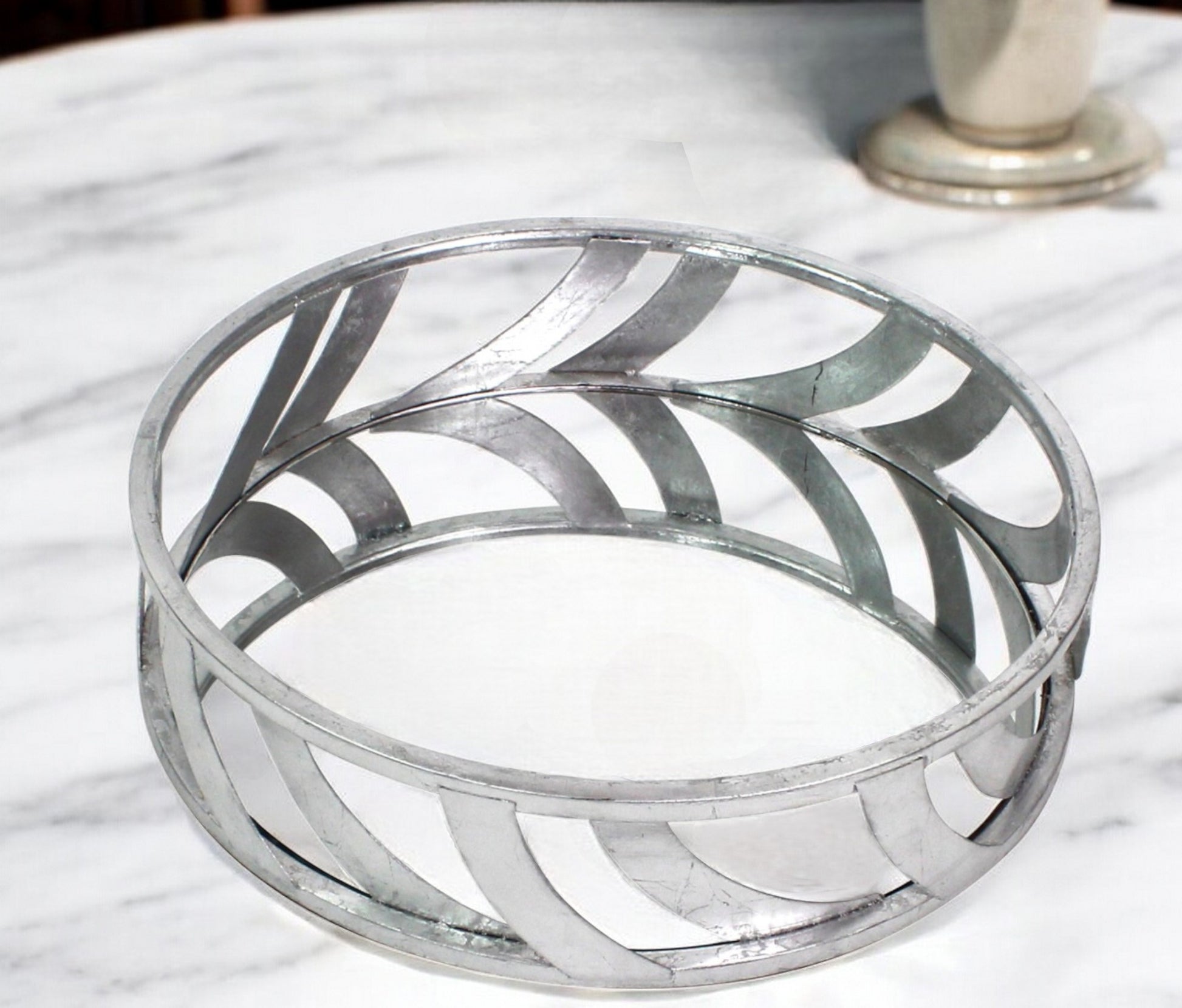 14" Silver Round Metal Geometric Vanity Tray-1