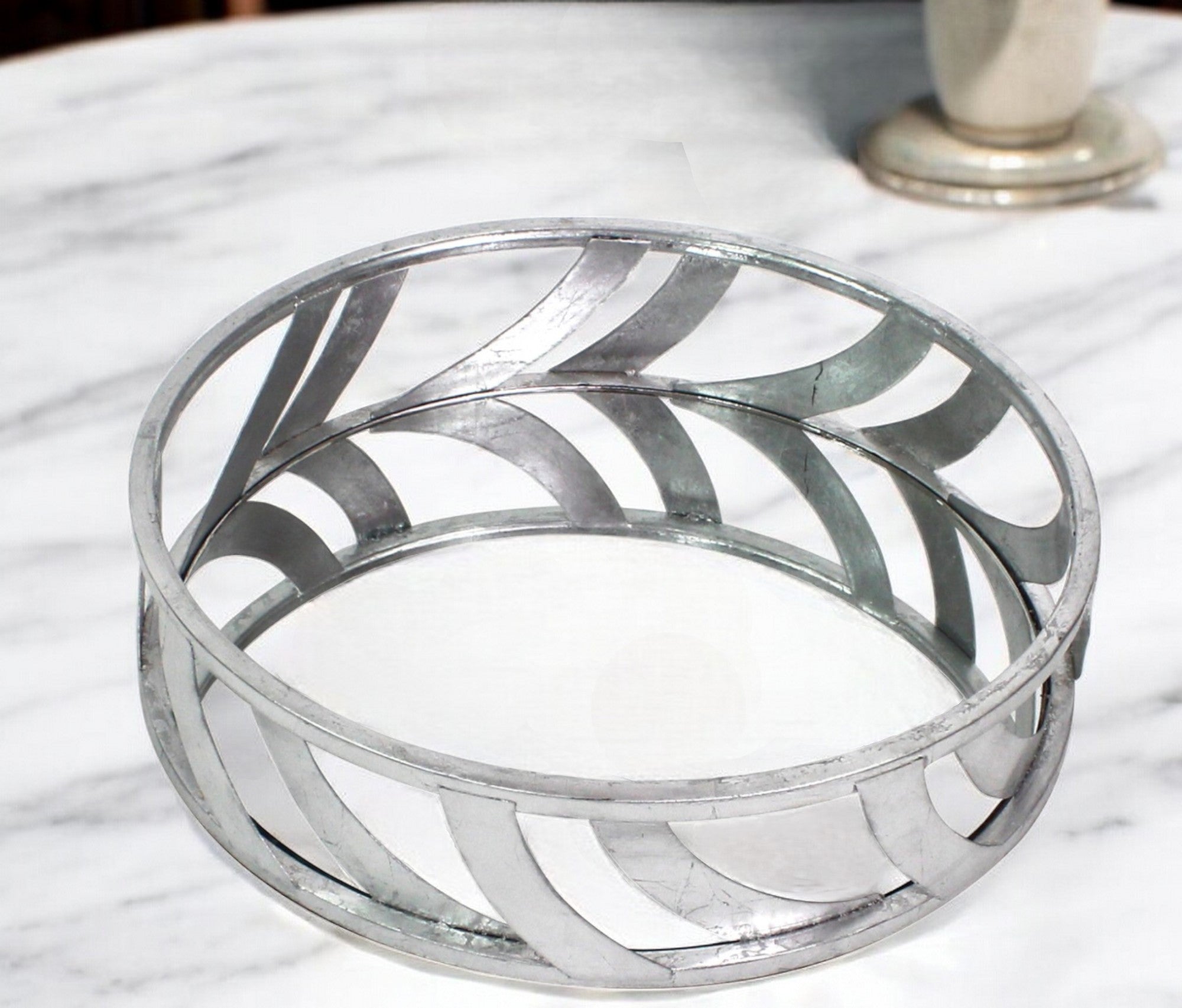 14" Silver Round Metal Geometric Vanity Tray-1