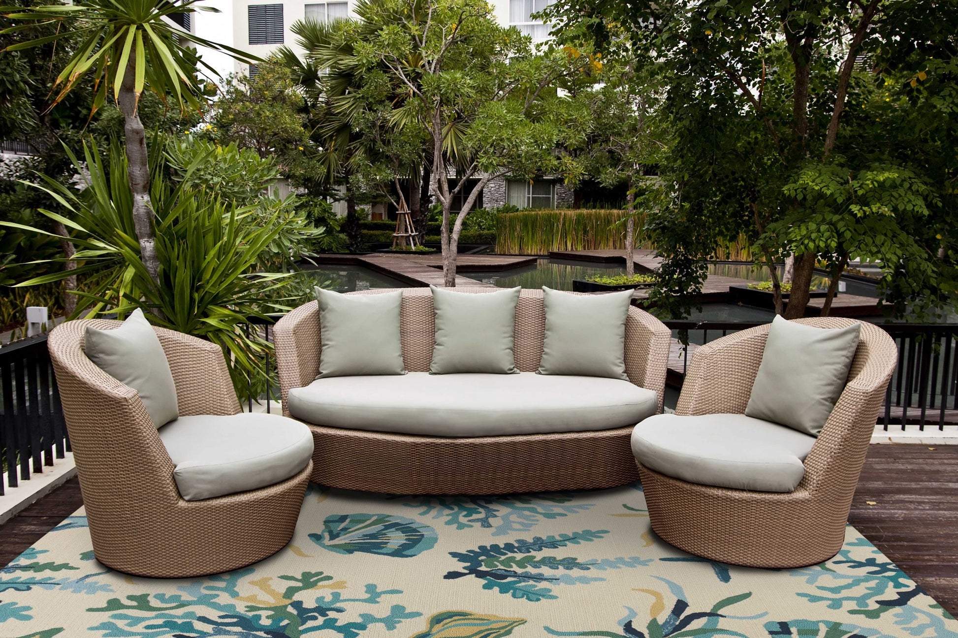 3' X 5' Ivory and Blue Seashell and Coral Hand Tufted Area Rug-Area Rugs-DECOROLALA