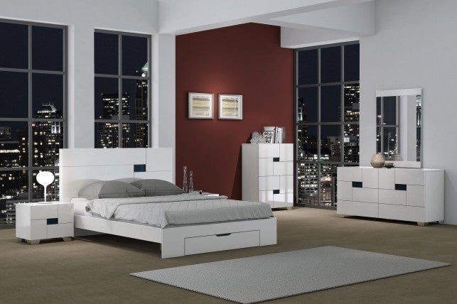 Four Piece White Solid Wood Bedroom Set With Mirror-Bedroom Furniture Sets-DECOROLALA