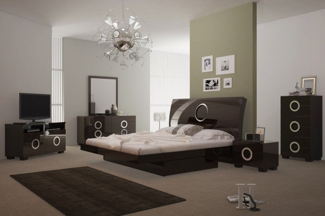 Four Piece Wood Brown Solid Wood Bedroom Set With Mirror-Bedroom Furniture Sets-DECOROLALA
