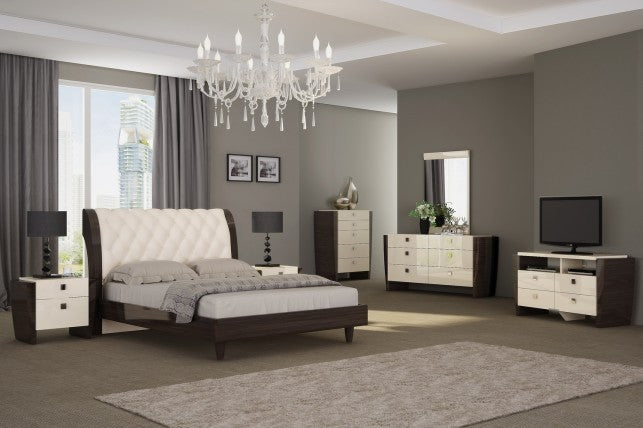 Four Piece Beige Solid Wood Bedroom Set With Mirror-Bedroom Furniture Sets-DECOROLALA