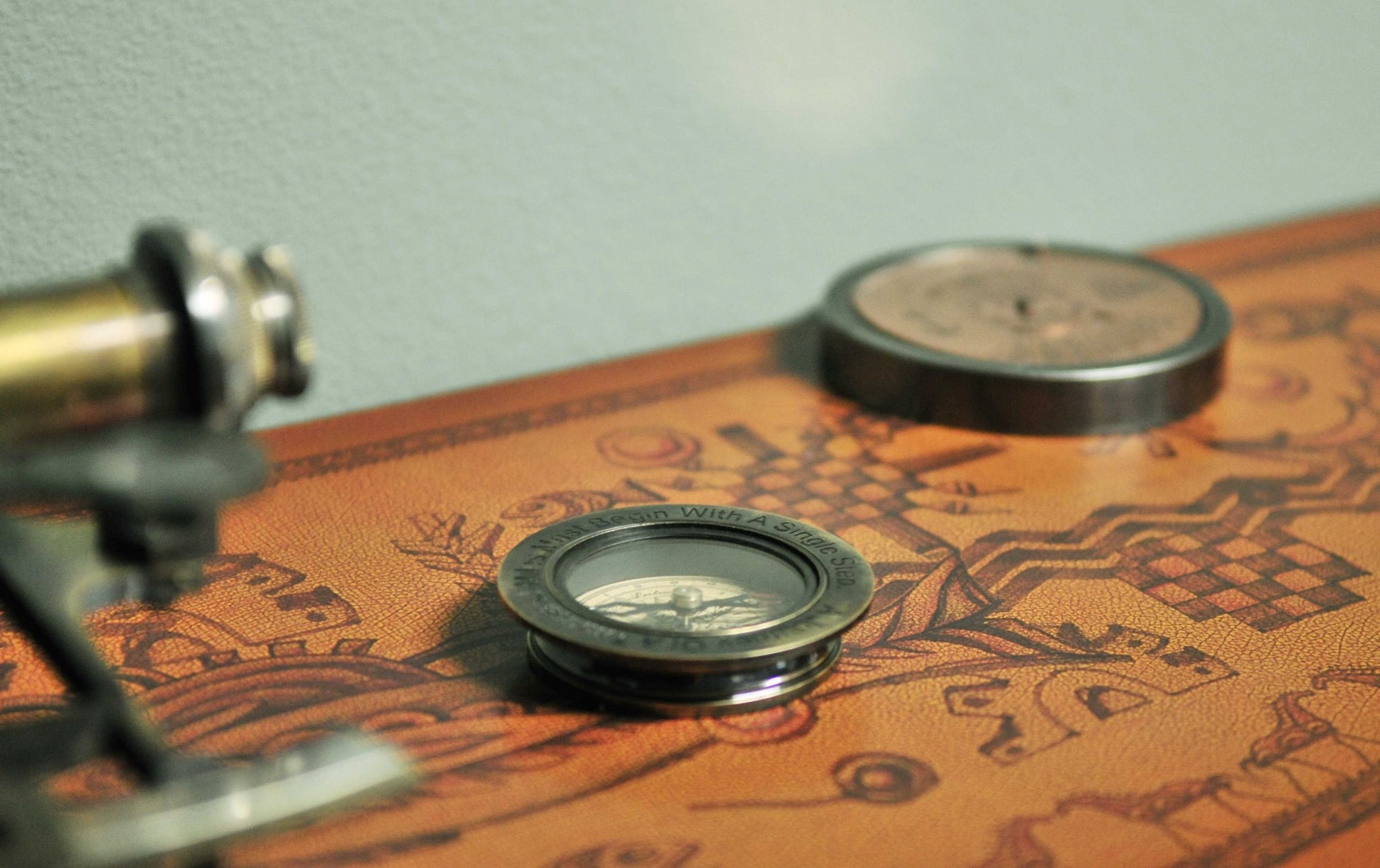Set Of 2 100 Year Calendar And Compass Quote-Sculptures-DECOROLALA