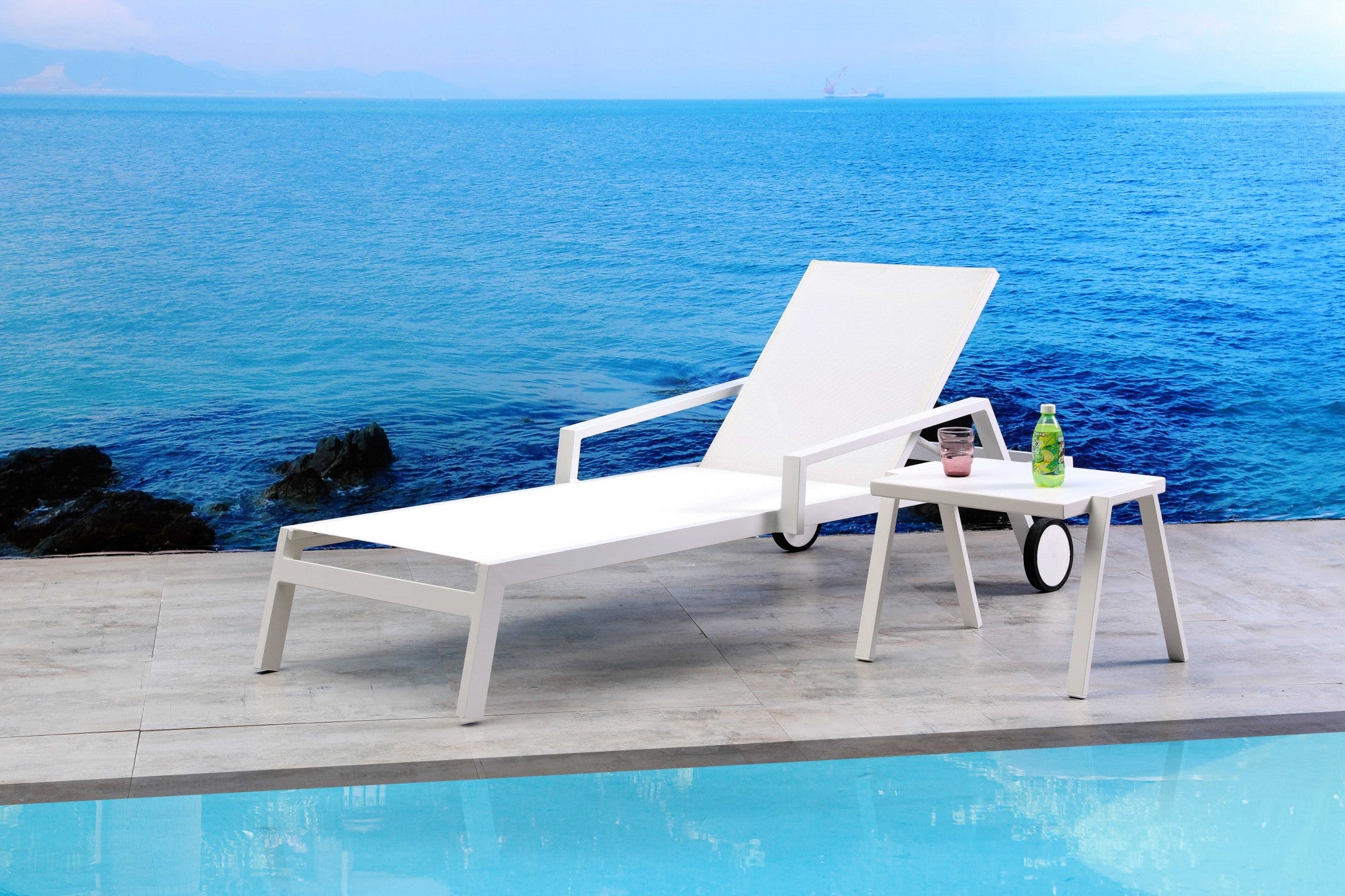 Set Of 2 White Modern Aluminum Chaise Lounges-Outdoor Chairs-DECOROLALA