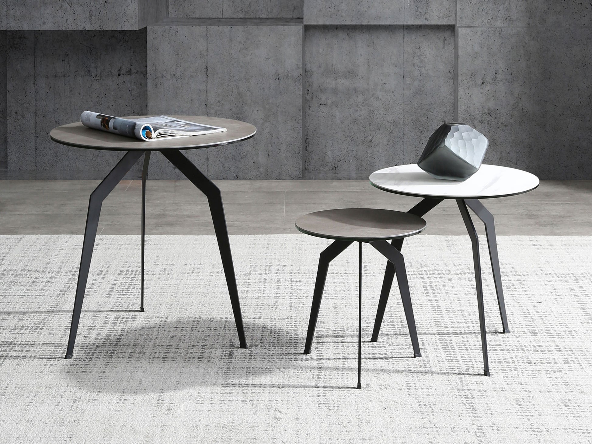 20" Black And Gray Ceramic Round End Table-End-Side Tables-DECOROLALA