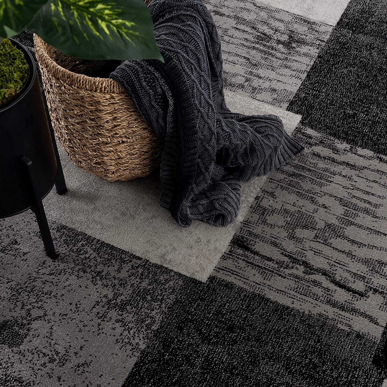 13' Gray And Black Geometric Shag Runner Rug-5