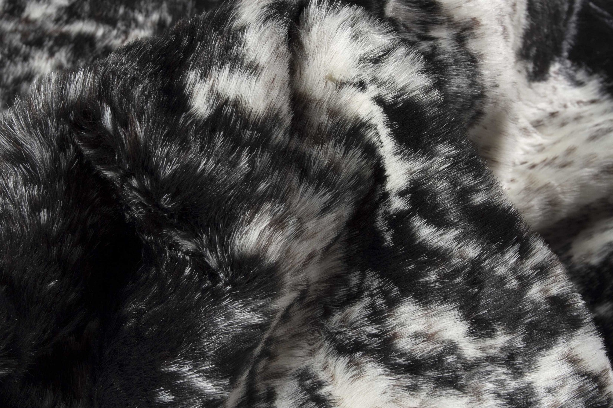 4' X 5' Black And White Faux Fur Animal Print Cowhide Washable Area Rug-Area Rugs-DECOROLALA