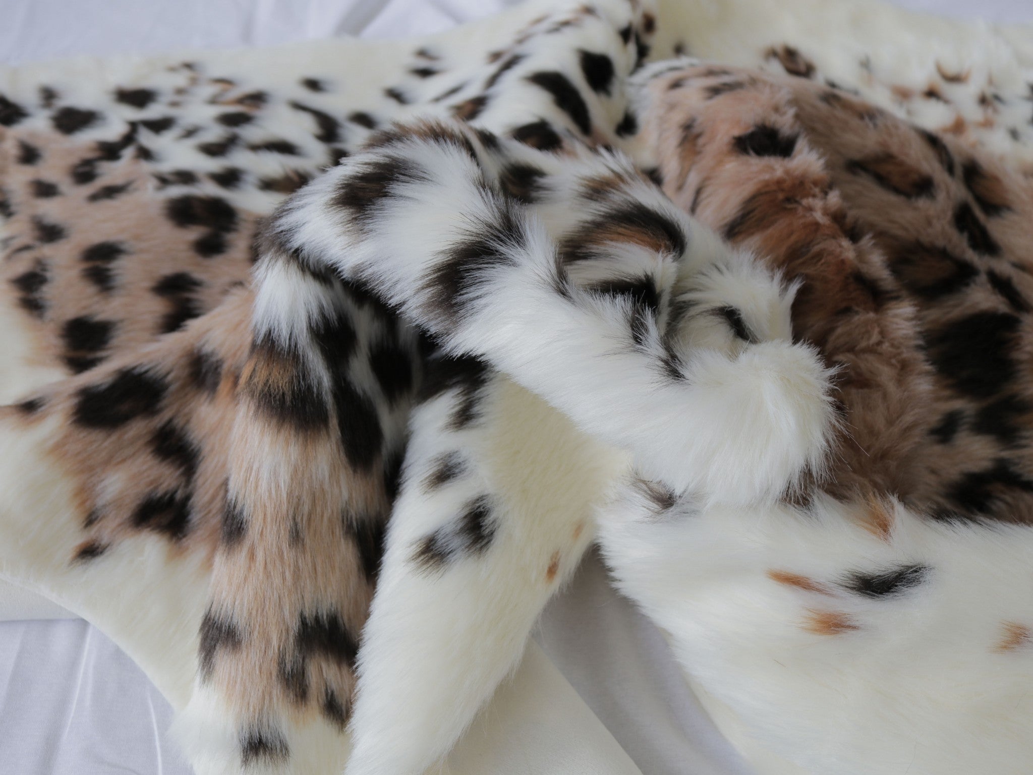 4' X 5' Ivory Black And Brown Faux Fur Animal Print Washable Area Rug-Area Rugs-DECOROLALA