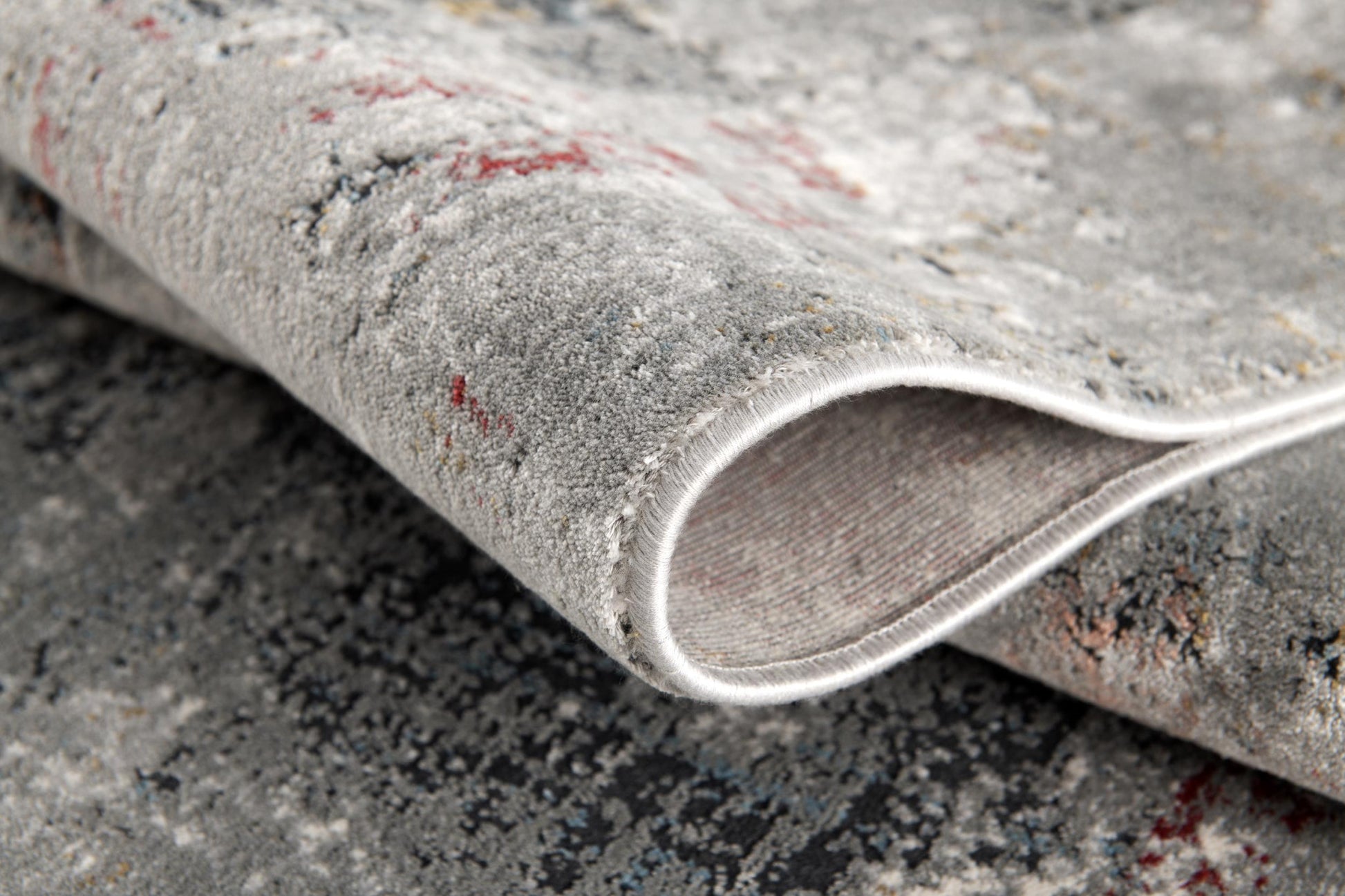 4' X 6' Gray And Ivory Abstract Area Rug-Area Rugs-DECOROLALA