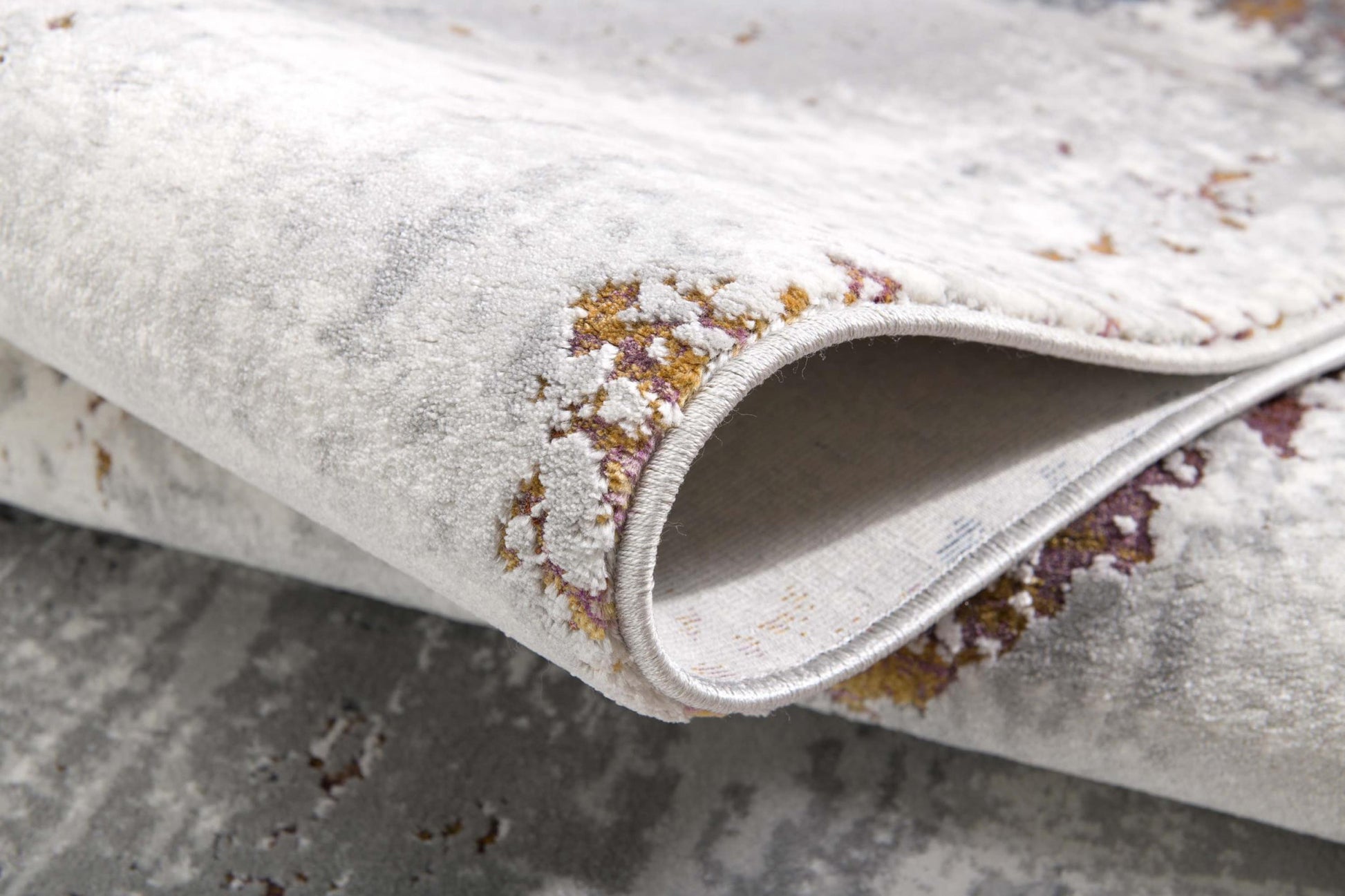 4' X 6' Gray And Ivory Modern Abstract Area Rug-Area Rugs-DECOROLALA