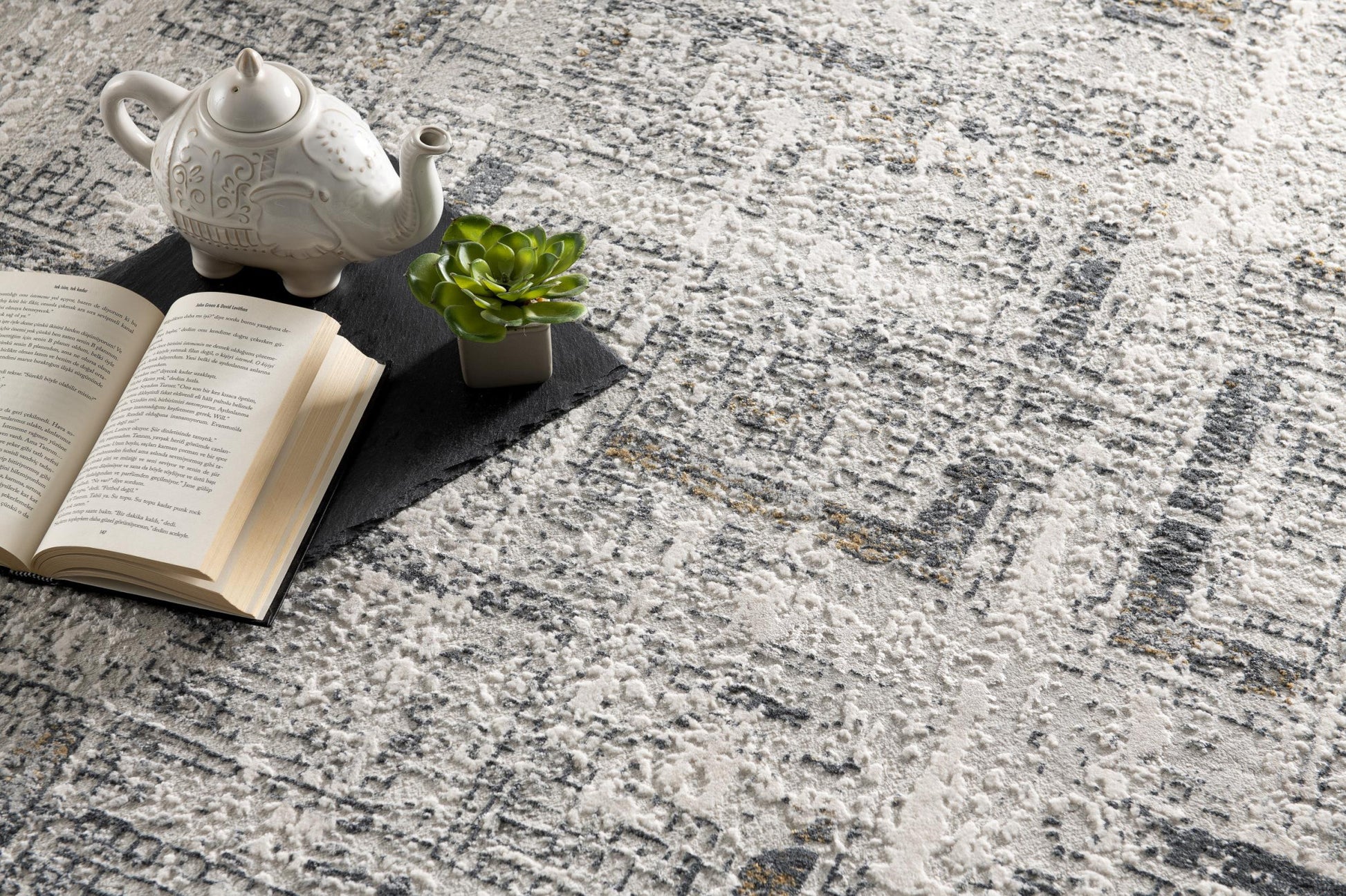4' X 6' Gray and Ivory Abstract Power Loom Area Rug-Area Rugs-DECOROLALA