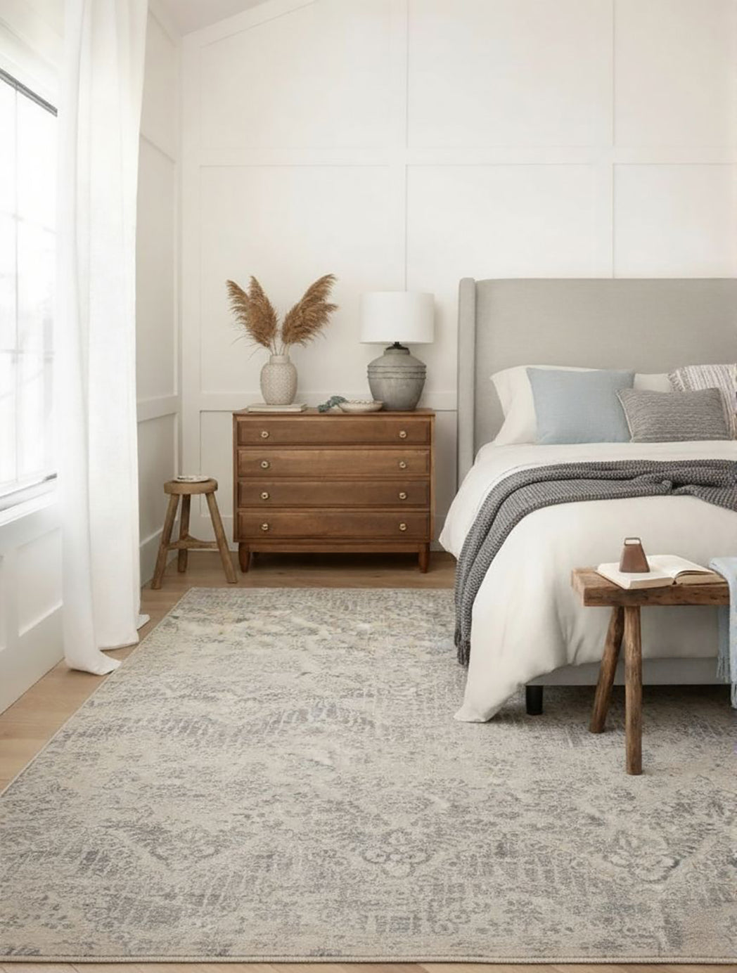 4' X 6' Ivory Distressed Ikat Pattern Area Rug-Area Rugs-DECOROLALA