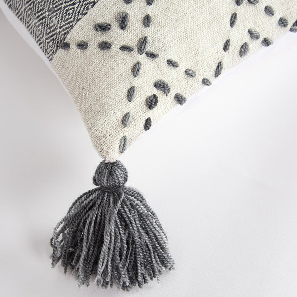 20" Gray and Ivory Herringbone Cotton Throw Pillow With Tassels-4