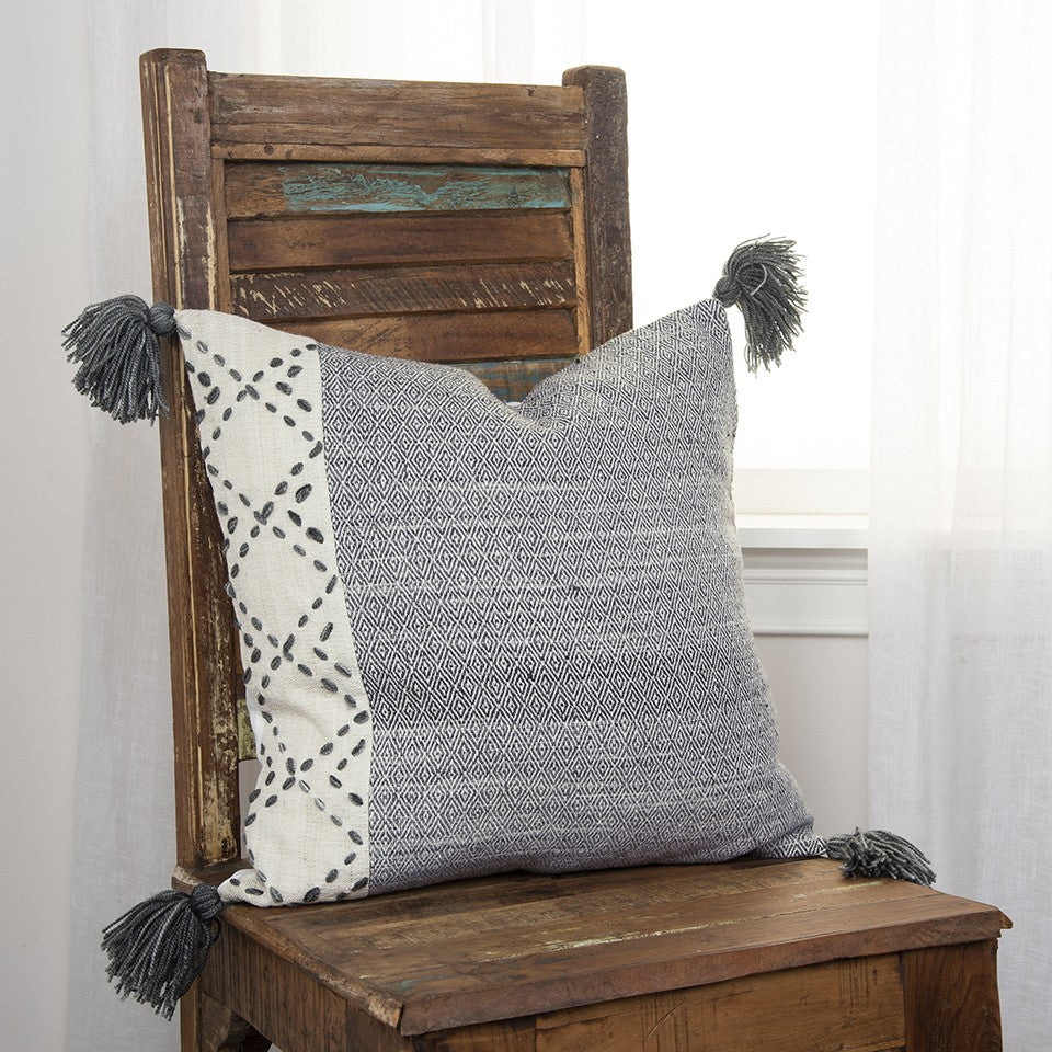 20" Gray and Ivory Herringbone Cotton Throw Pillow With Tassels-5