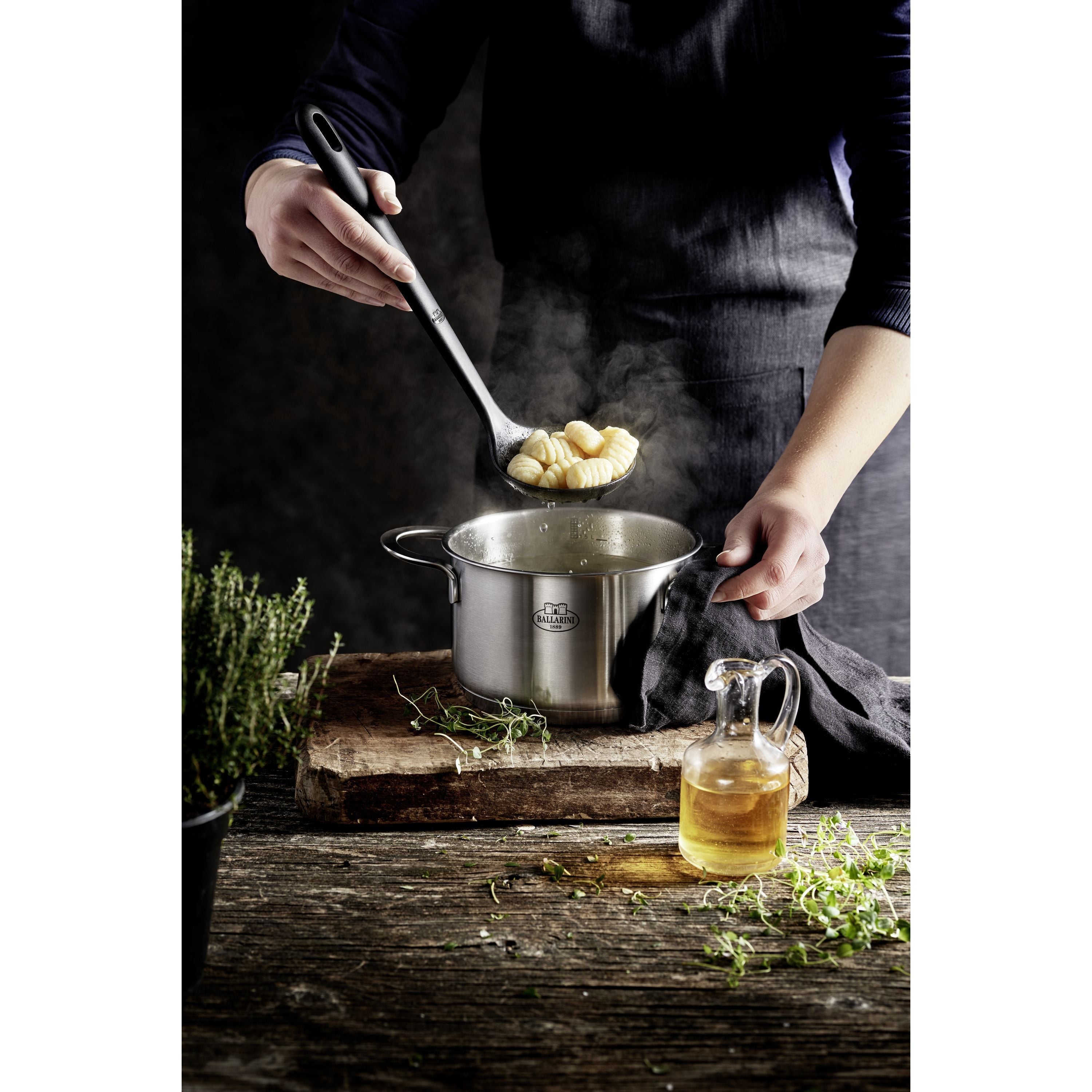 BALLARINI Nero Skimming Spoon, 31 cm, Silicone-n/a-DECOROLALA