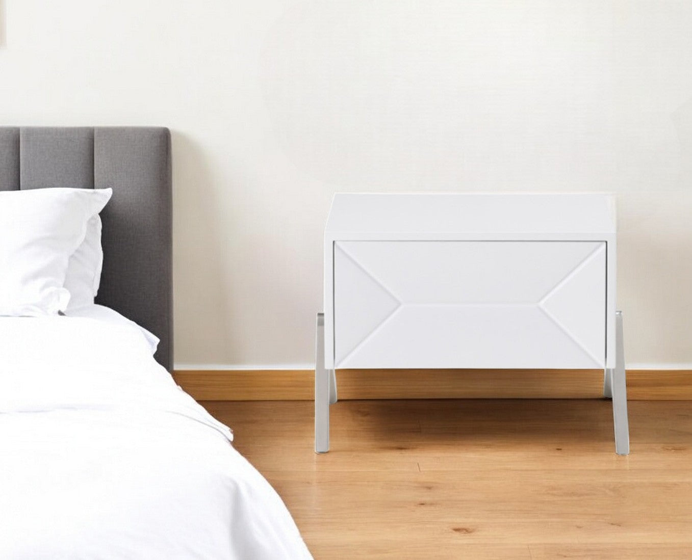 19" Wood One Drawer Nightstand-Nightstands & Bedside Tables-DECOROLALA