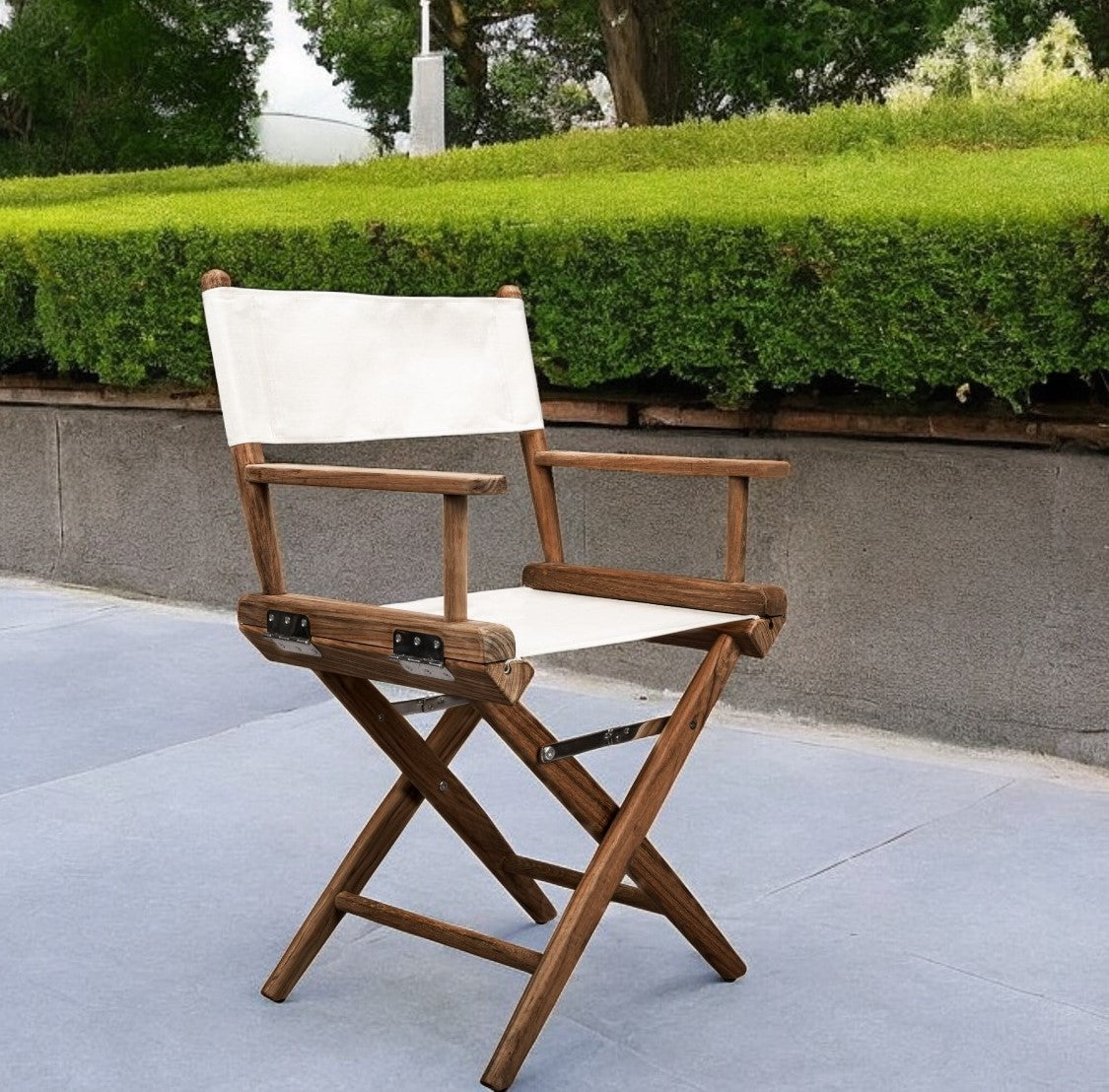 23" Brown and Ivory and Natural Wood Solid Wood Indoor Outdoor Director Chair-Outdoor Chairs-DECOROLALA