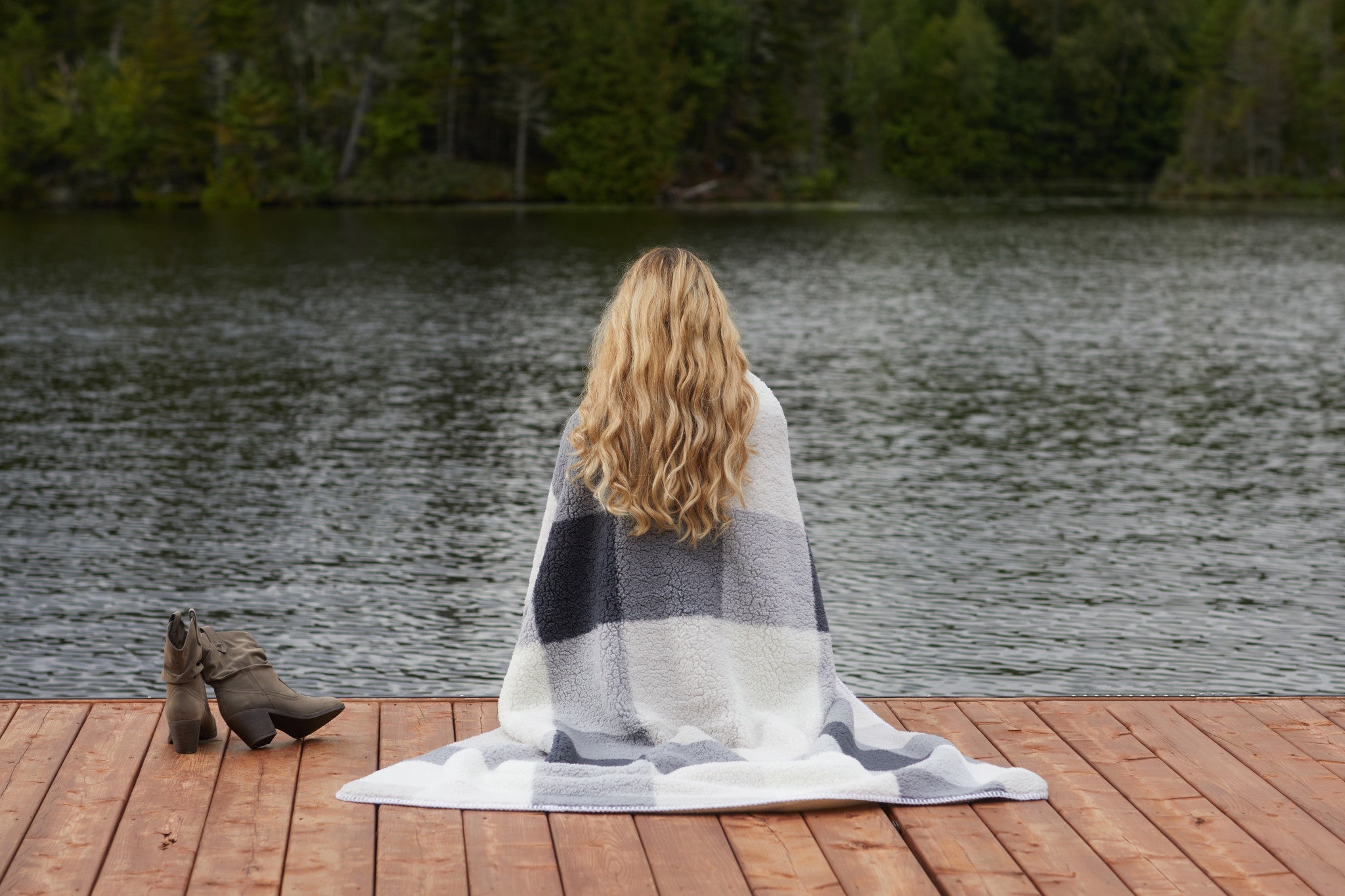 50" X 60" Gray And Ivory Faux Sherpa Plaid Throw Blanket-Throws & Blankets-DECOROLALA
