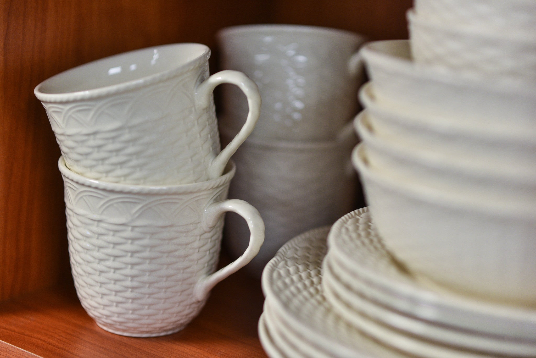 White Four Piece Round Weave Stoneware Service For Four Salad Plate Set-Dinnerware-DECOROLALA
