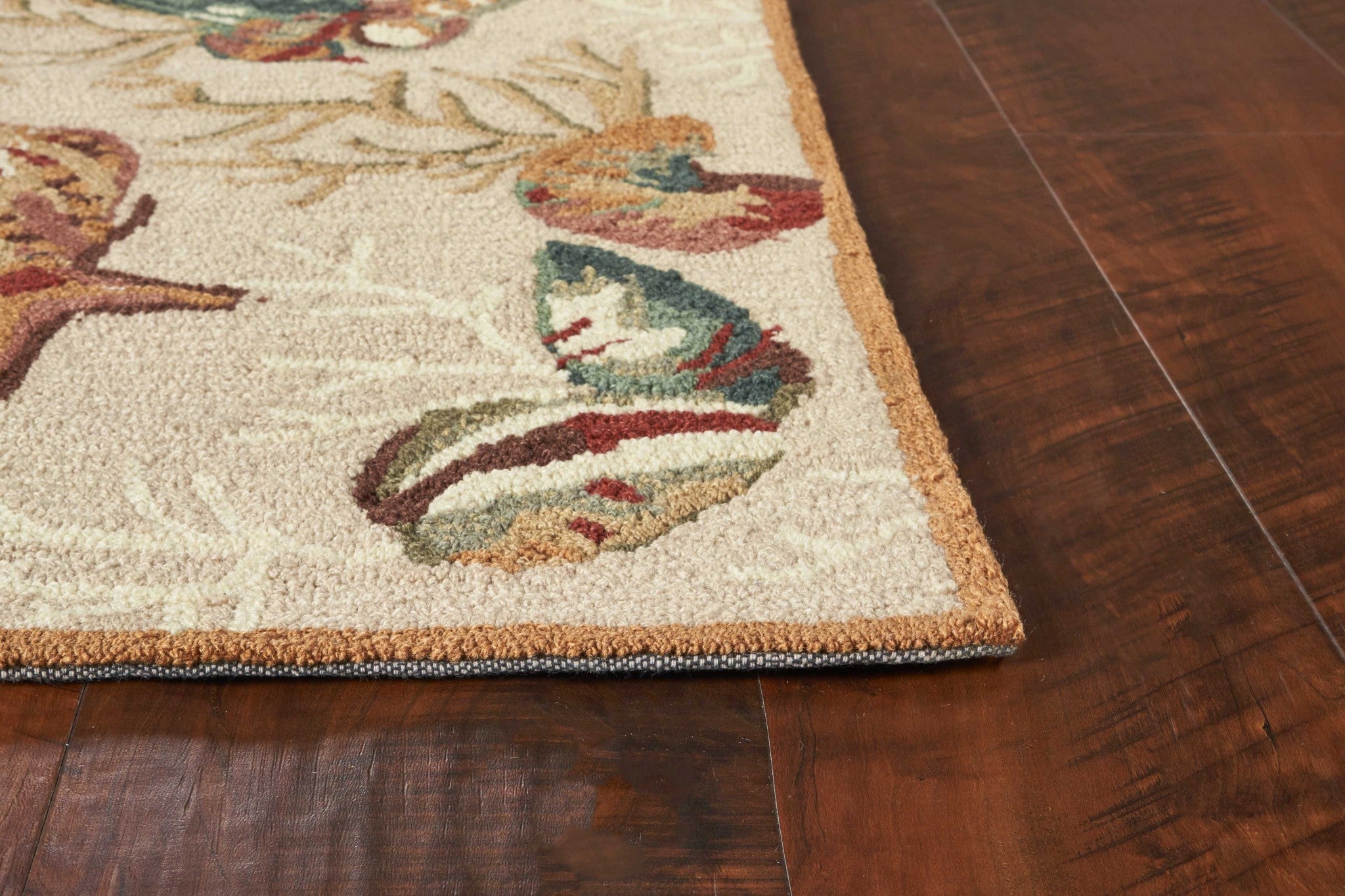 5' X 7' Beige Green And Brown Seashell and Coral Hand Hooked Area Rug-Area Rugs-DECOROLALA