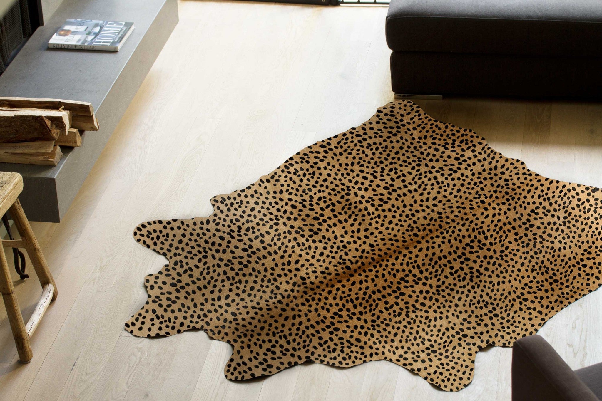 5' X 7' Black And Gold Cowhide Cowhide Print Area Rug-Area Rugs-DECOROLALA