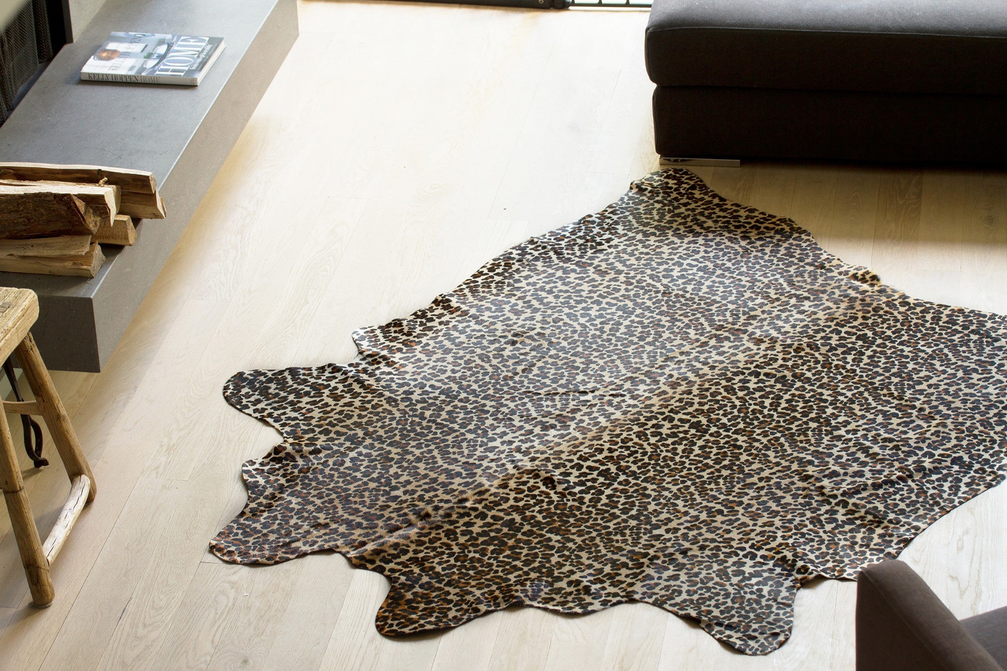 5' X 7' Black And Gold Cowhide Cowhide Print Area Rug-Area Rugs-DECOROLALA