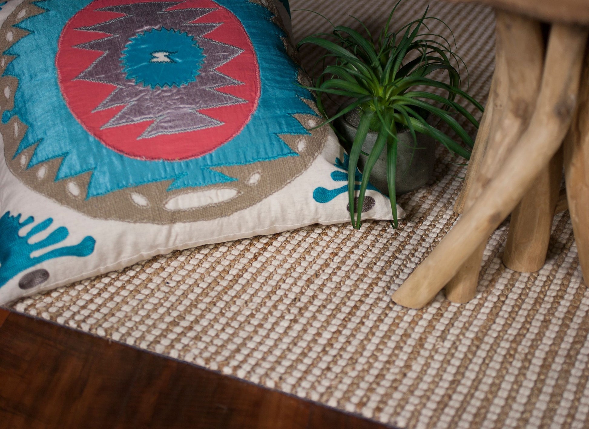 5' X 7' Tan And Ivory Hand Woven Area Rug-Area Rugs-DECOROLALA