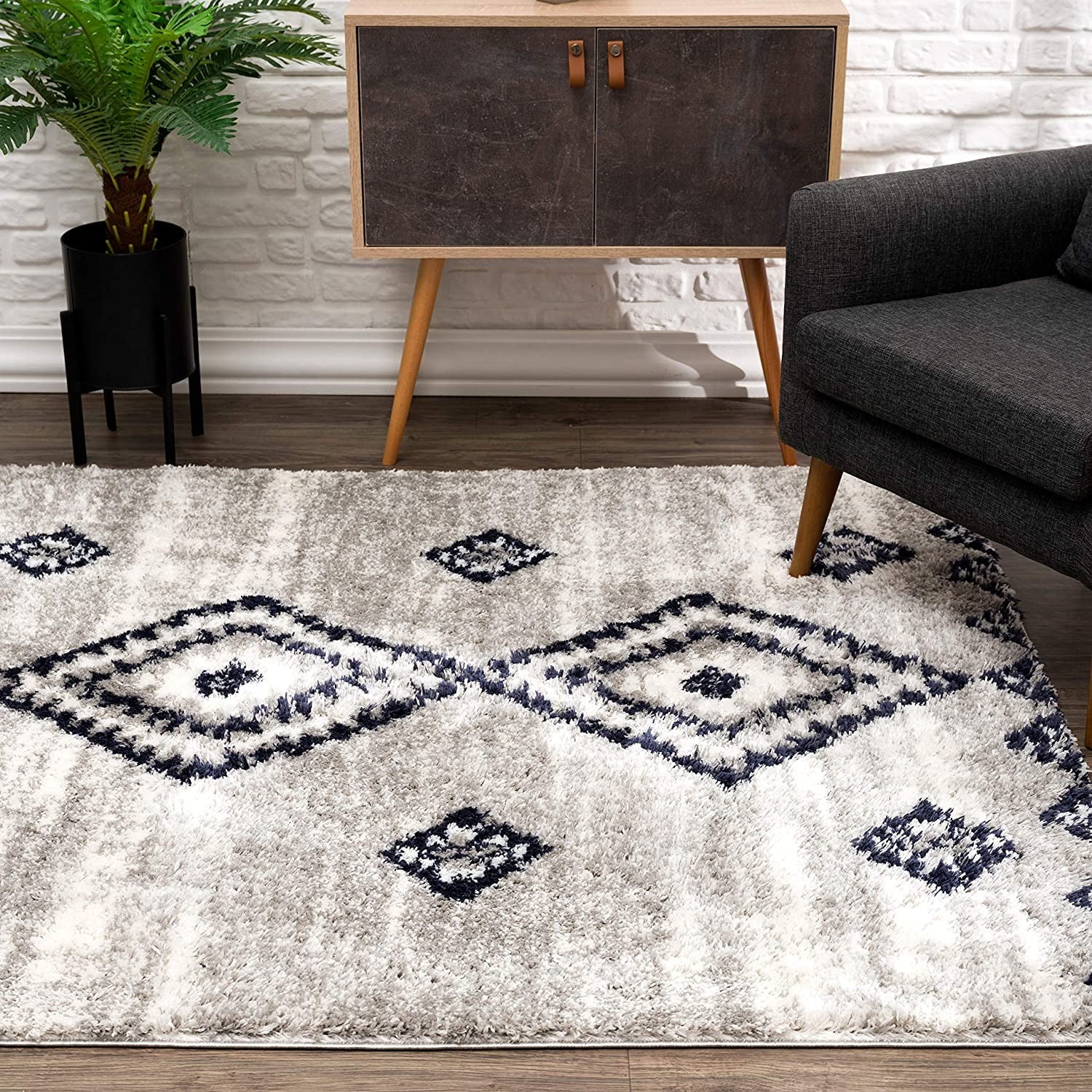 5' X 8' Gray And Navy Boho Chic Area Rug-Area Rugs-DECOROLALA