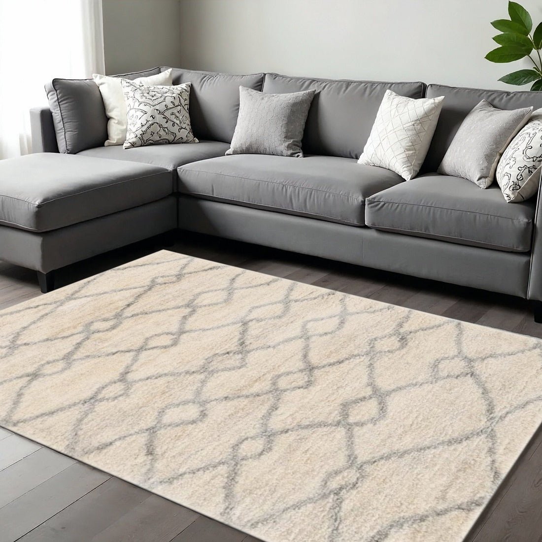 5' X 8' Ivory And Gray Chain Area Rug-Area Rugs-DECOROLALA