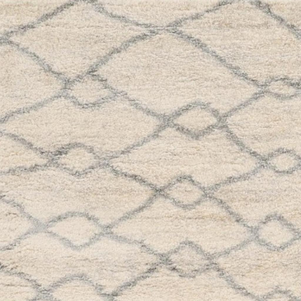 5' X 8' Ivory And Gray Chain Area Rug-Area Rugs-DECOROLALA