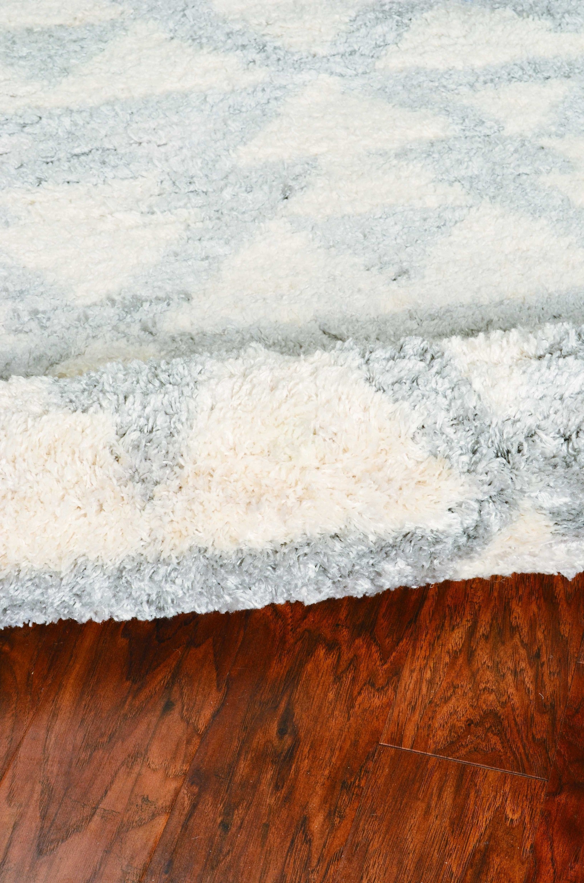 5' X 8' Ivory And Gray Geometric Area Rug-Area Rugs-DECOROLALA