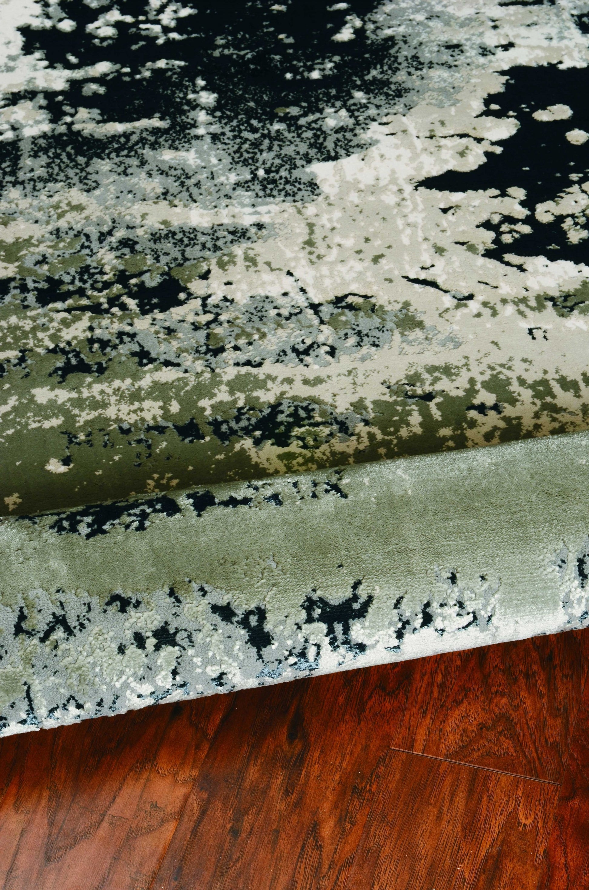 5' X 8' Silver And Charcoal Abstract Area Rug-Area Rugs-DECOROLALA