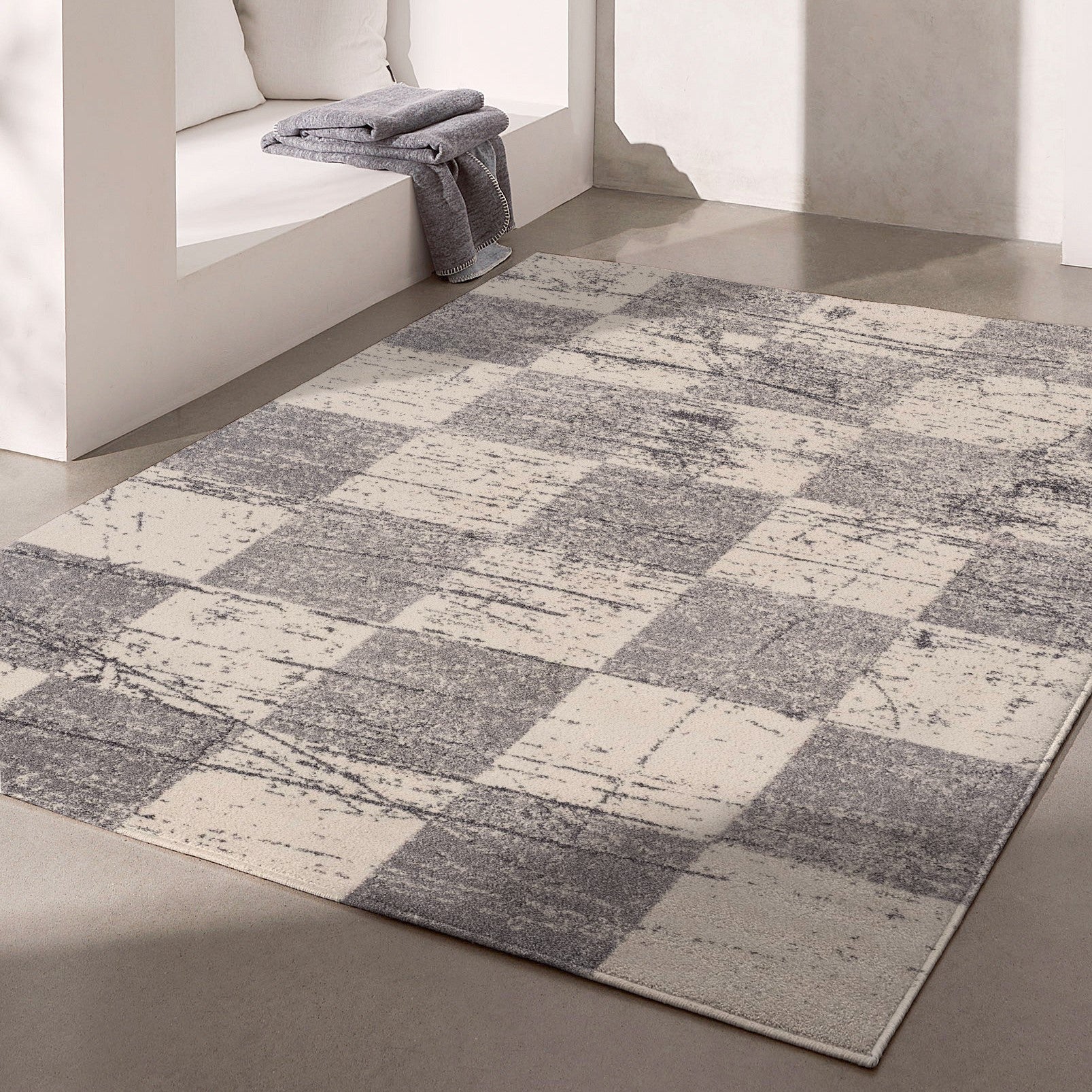 5' X 8' White And Gray Checkered Area Rug-Area Rugs-DECOROLALA