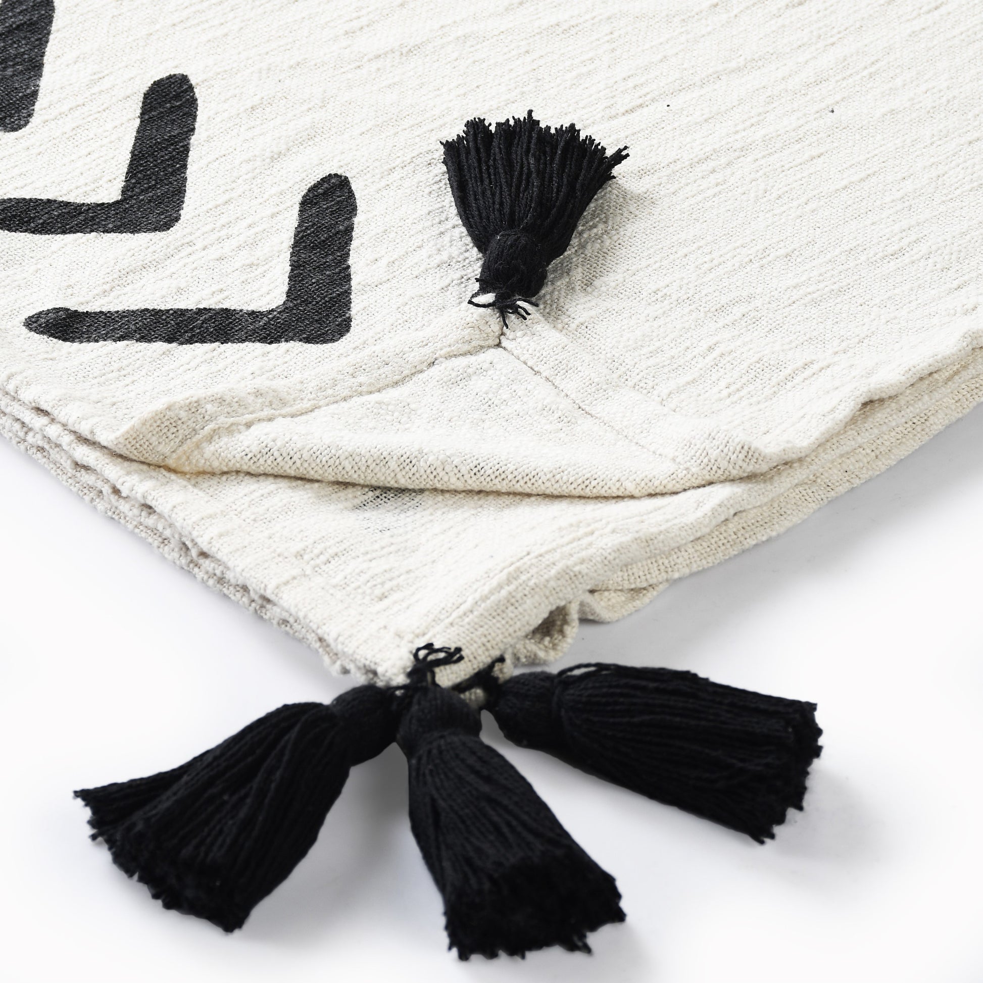 50" X 60" Black and White Woven Cotton Geometric Throw Blanket with Tassels-Throws & Blankets-DECOROLALA