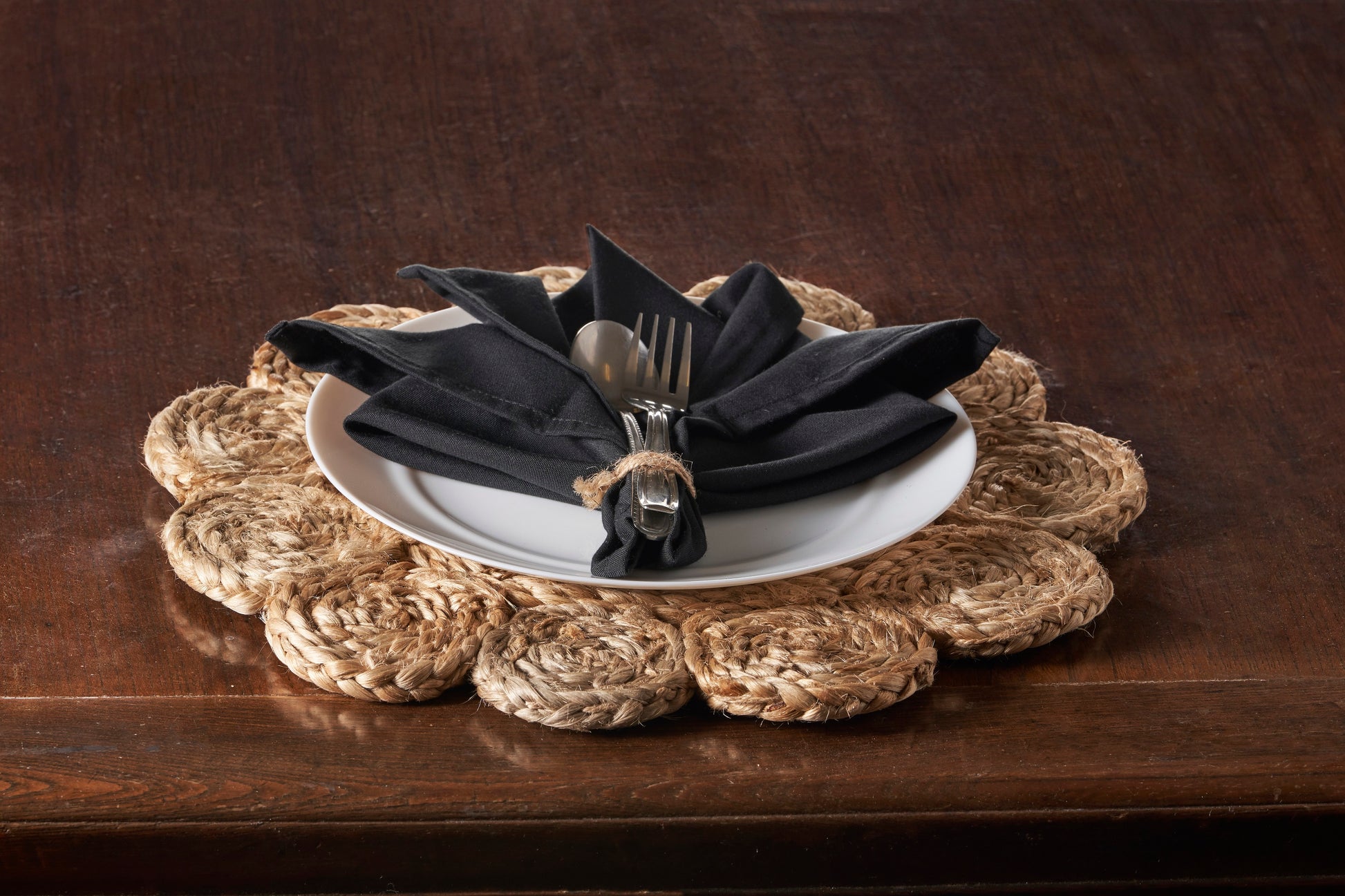 15" Set of Two Natural Braided Jute Scalloped Placemats-Dining Linens-DECOROLALA