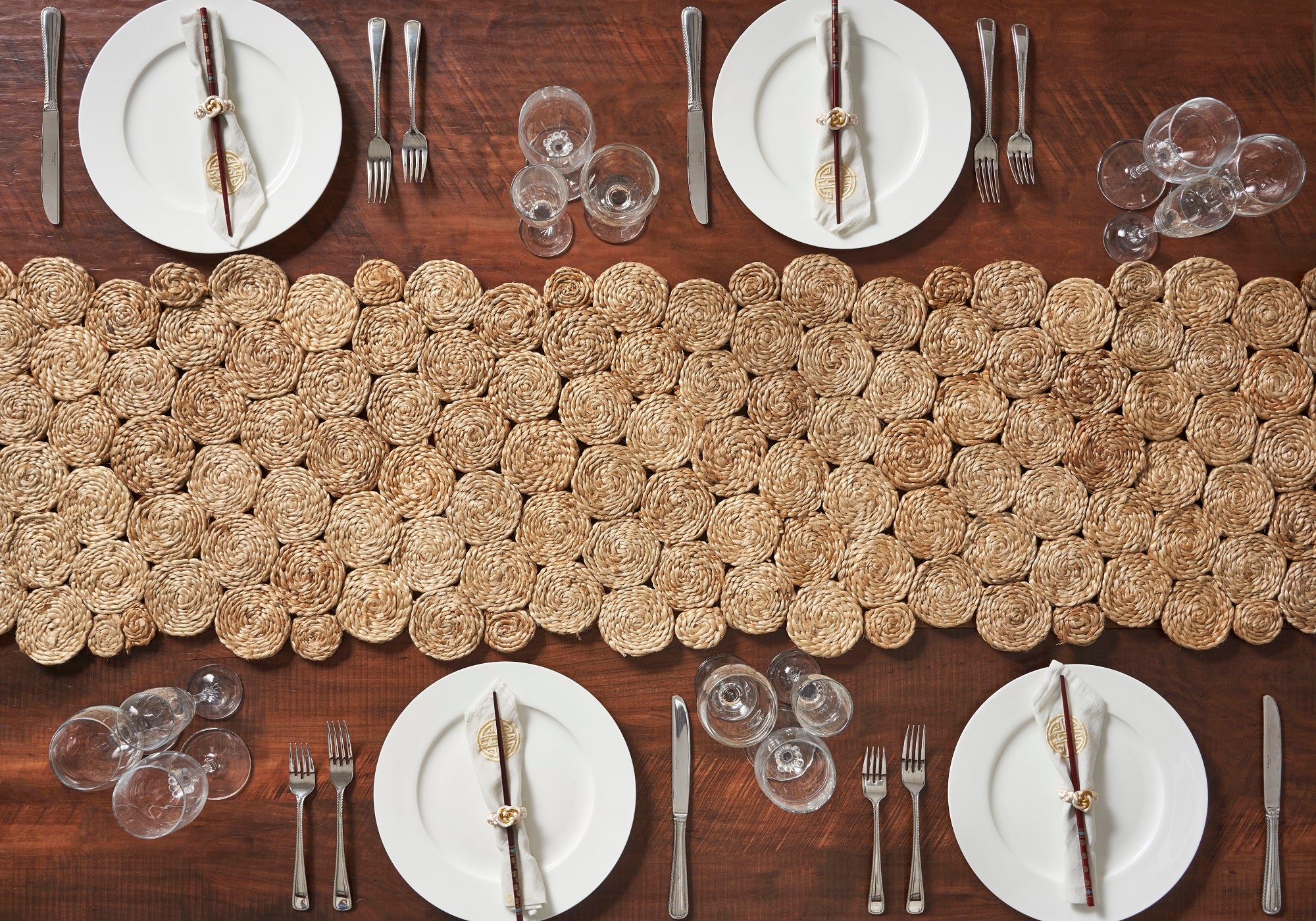 80" Natural Geometric Circles Scalloped Shape Jute Table Runner-Dining Linens-DECOROLALA