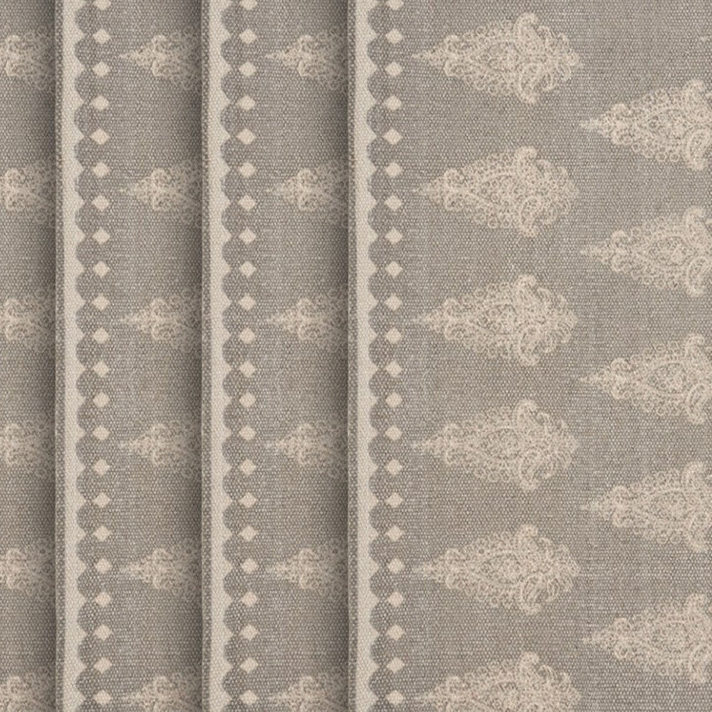 19" Set of Four Gray And Cream Geometric Medallion Cotton Placemats-Dining Linens-DECOROLALA
