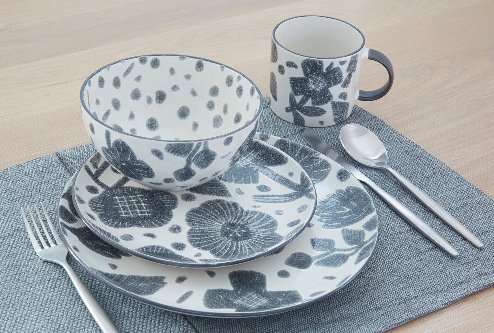 Gray and Ivory Sixteen Piece Round Floral Ceramic Service For Four Dinnerware Set-6