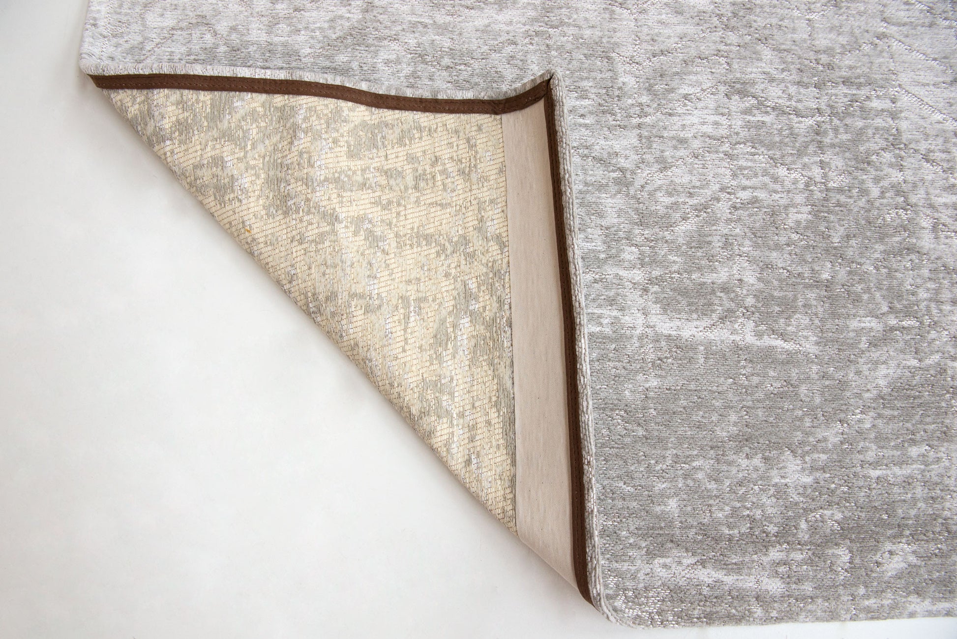 10' Gray And White Chevron Runner Rug-5
