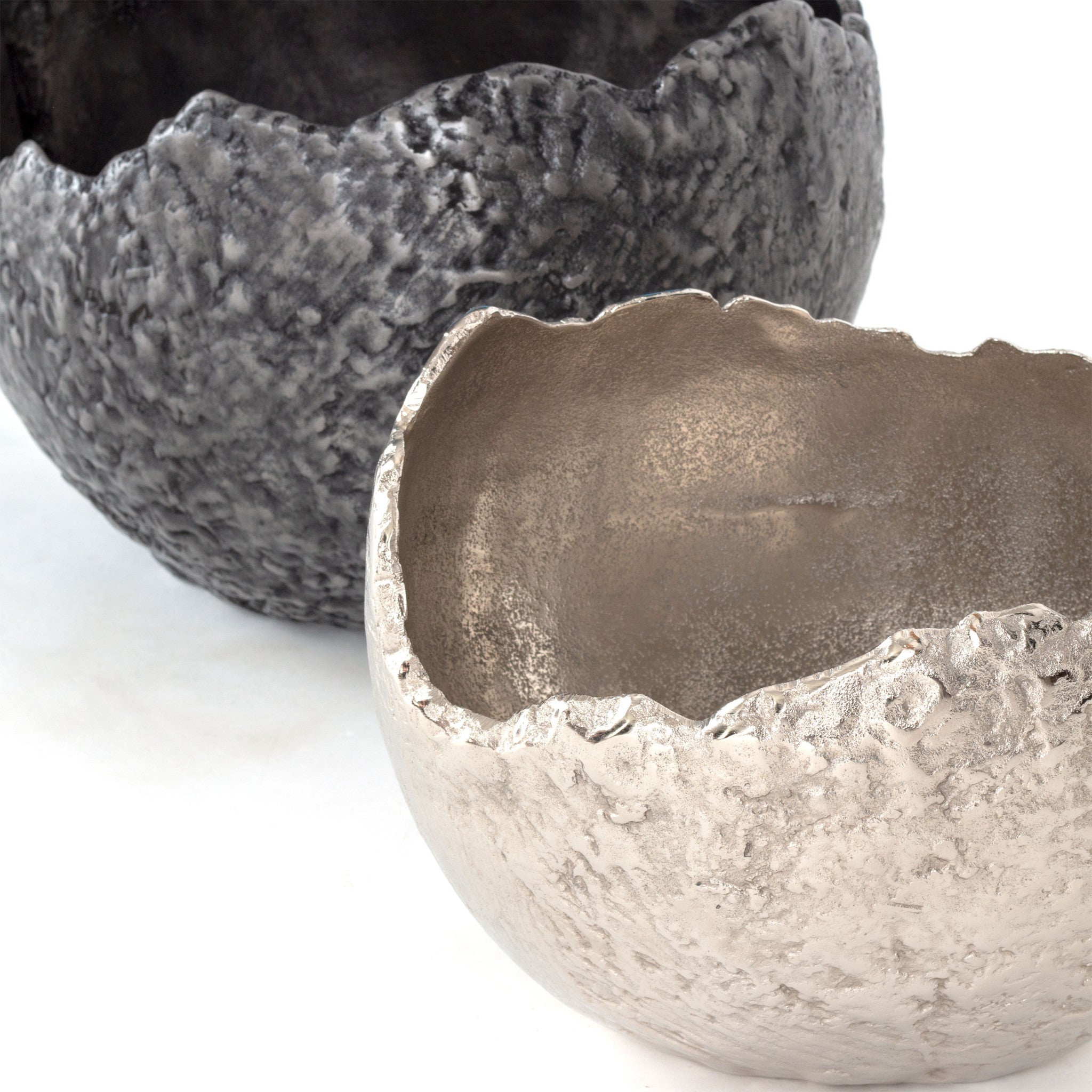 Set of Two Gray And Silver Aluminum Decorative Bowls-Sculptures-DECOROLALA